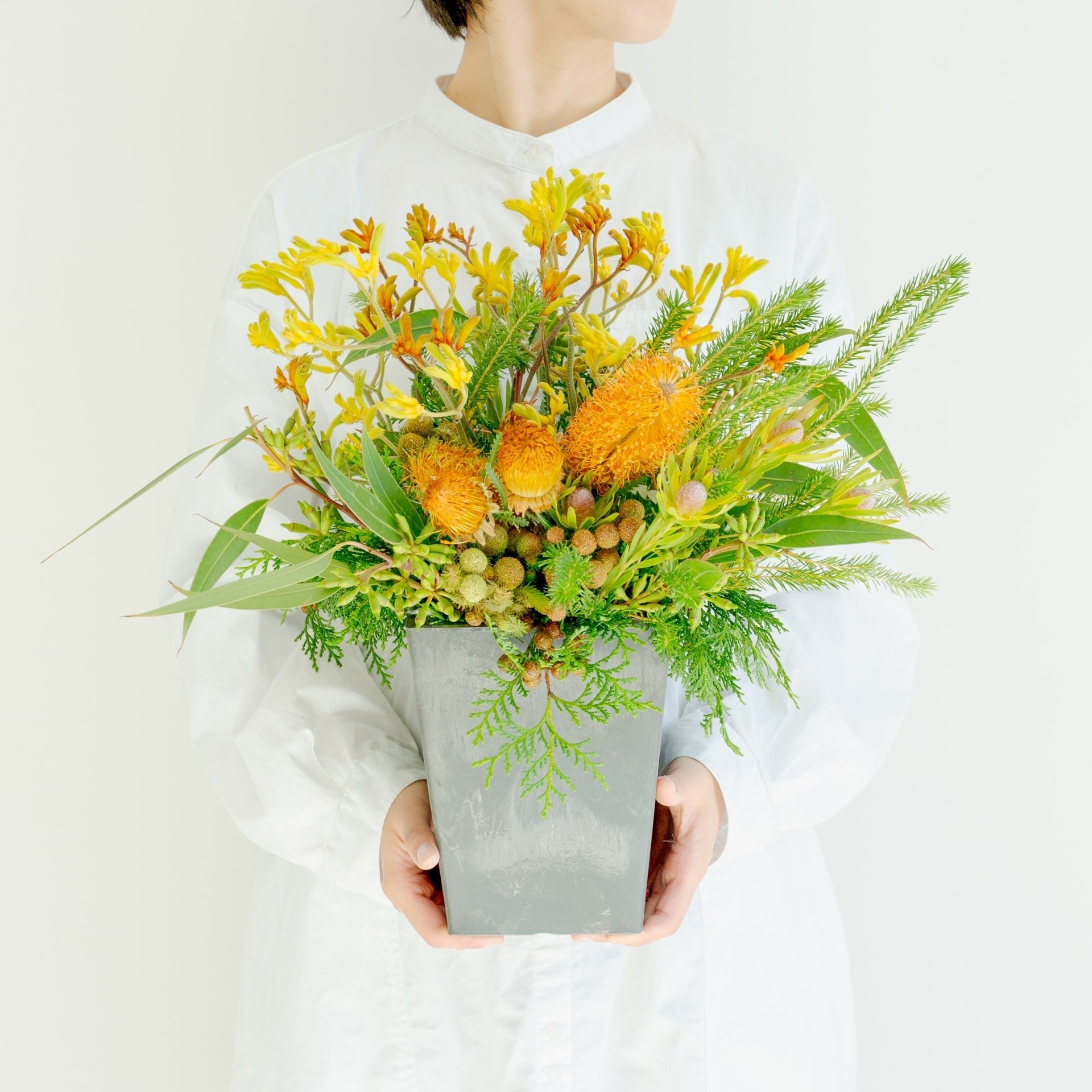 お祝いネイティブフラワーおまかせ11000をオーダーするならFlower&Plants tette │ 「手から手へ、想いを運ぶフラワーショップ」【板橋駅徒歩4分】【熟練フローリスト夫婦が運営】【最短2営業日で発送】【24時間365日注文OK】【ギフトは3300円〜】フラワーギフトを手から手へ、想いを込めたブーケやアレンジメントで大切な人に感謝と愛情を。シーンや用途に合わせて選びやすい豊富な種