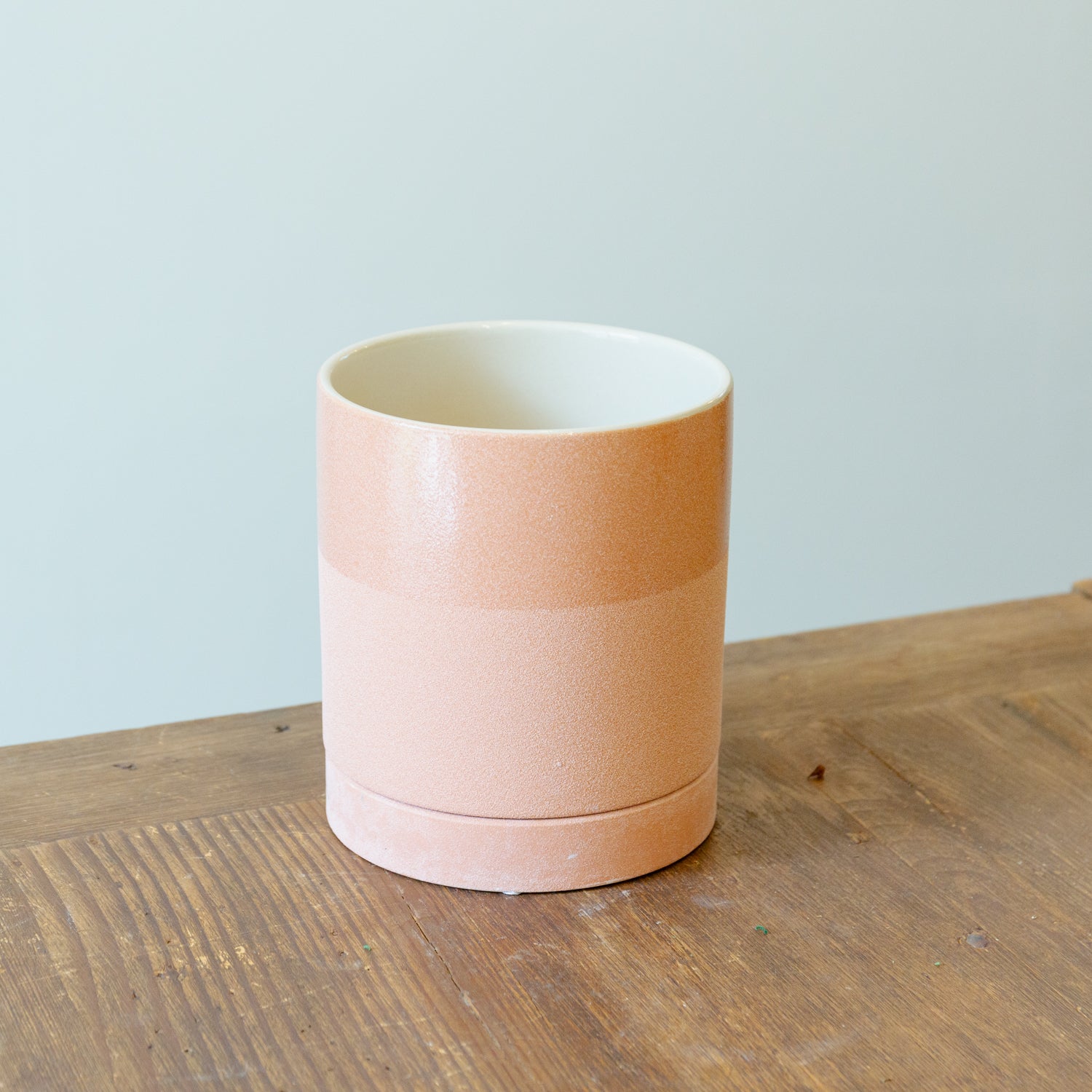 鉢カバー エドラ16PをオーダーするならFlower&Plants tette │ 「手から手へ、想いを運ぶフラワーショップ」【板橋駅徒歩4分】【熟練フローリスト夫婦が運営】【最短2営業日で発送】【24時間365日注文OK】【ギフトは3300円〜】フラワーギフトを手から手へ、想いを込めたブーケやアレンジメントで大切な人に感謝と愛情を。シーンや用途に合わせて選びやすい豊富な種