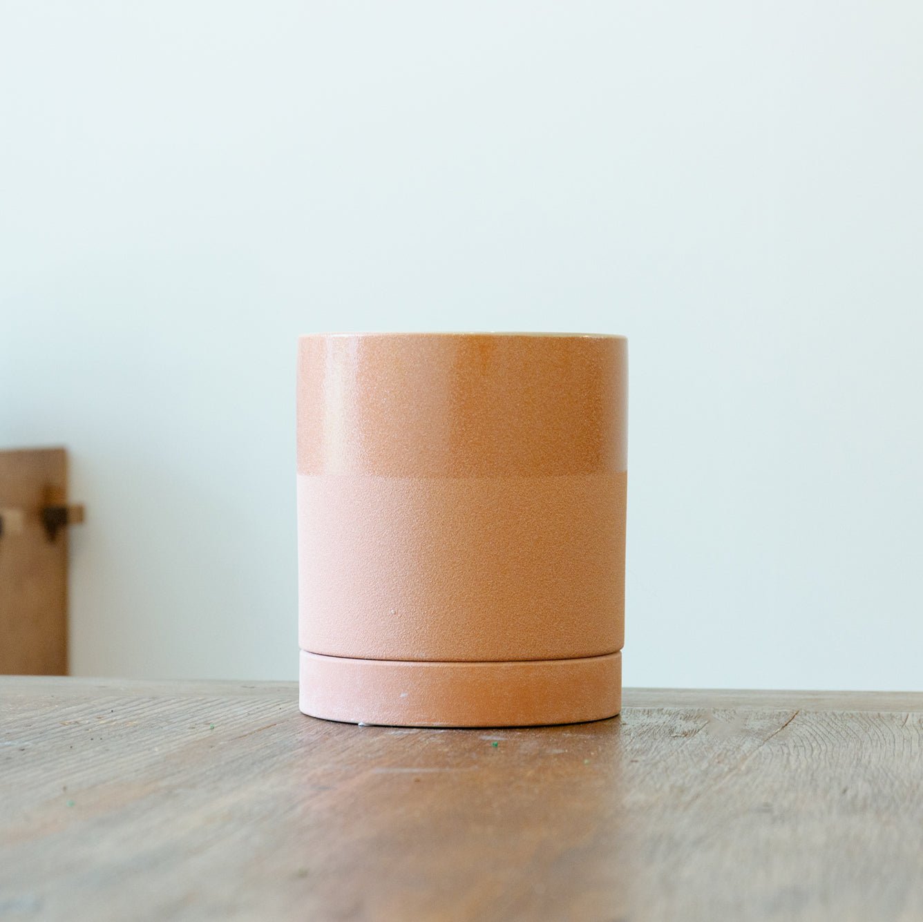 鉢カバー エドラ16PをオーダーするならFlower&Plants tette │ 「手から手へ、想いを運ぶフラワーショップ」【板橋駅徒歩4分】【熟練フローリスト夫婦が運営】【最短2営業日で発送】【24時間365日注文OK】【ギフトは3300円〜】フラワーギフトを手から手へ、想いを込めたブーケやアレンジメントで大切な人に感謝と愛情を。シーンや用途に合わせて選びやすい豊富な種