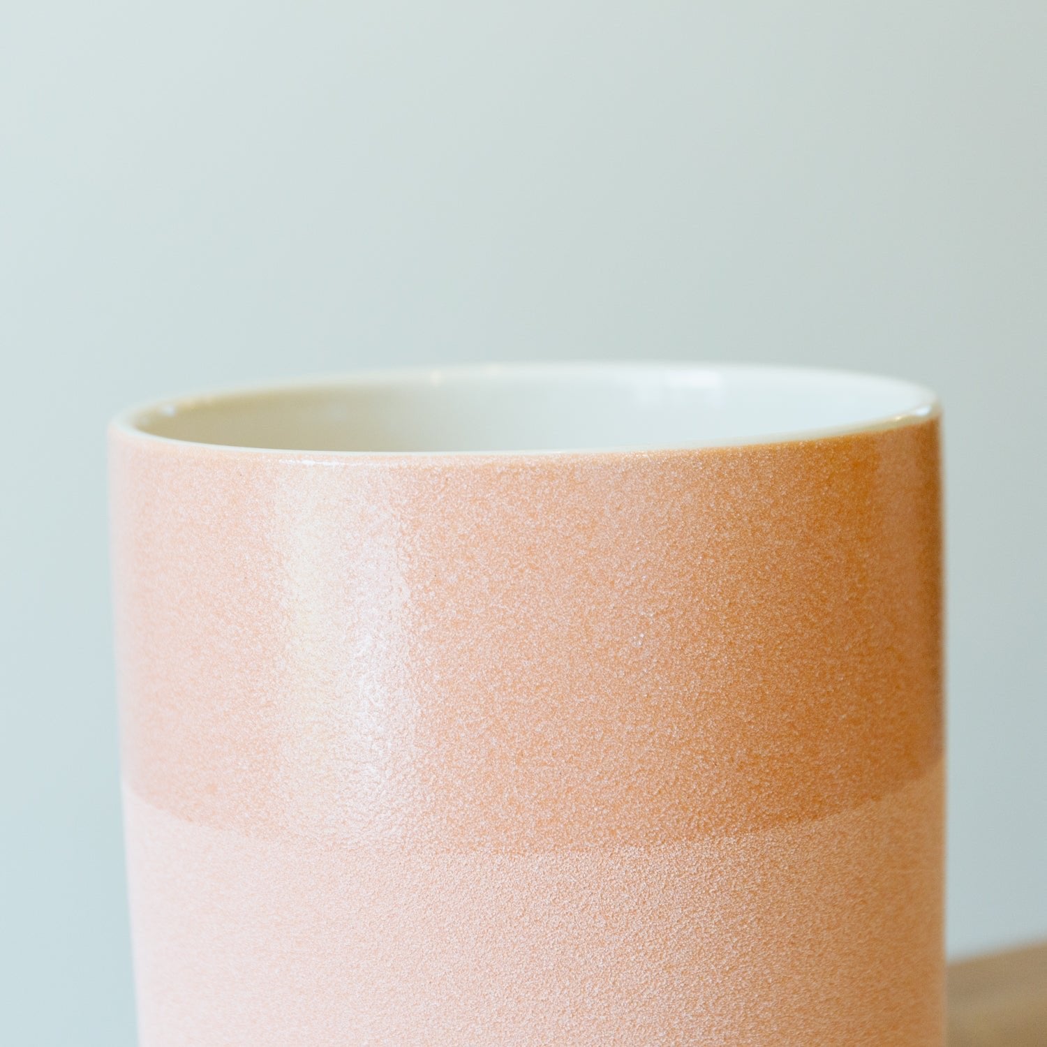 鉢カバー エドラ16PをオーダーするならFlower&Plants tette │ 「手から手へ、想いを運ぶフラワーショップ」【板橋駅徒歩4分】【熟練フローリスト夫婦が運営】【最短2営業日で発送】【24時間365日注文OK】【ギフトは3300円〜】フラワーギフトを手から手へ、想いを込めたブーケやアレンジメントで大切な人に感謝と愛情を。シーンや用途に合わせて選びやすい豊富な種