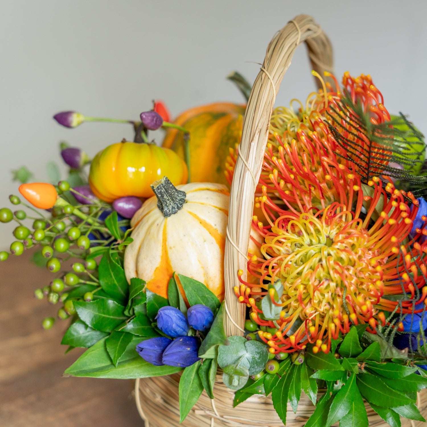 ハロウィンギフト2024をオーダーするならFlower&Plants tette │ 「手から手へ、想いを運ぶフラワーショップ」【板橋駅徒歩4分】【熟練フローリスト夫婦が運営】【最短2営業日で発送】【24時間365日注文OK】【ギフトは3300円〜】フラワーギフトを手から手へ、想いを込めたブーケやアレンジメントで大切な人に感謝と愛情を。シーンや用途に合わせて選びやすい豊富な種