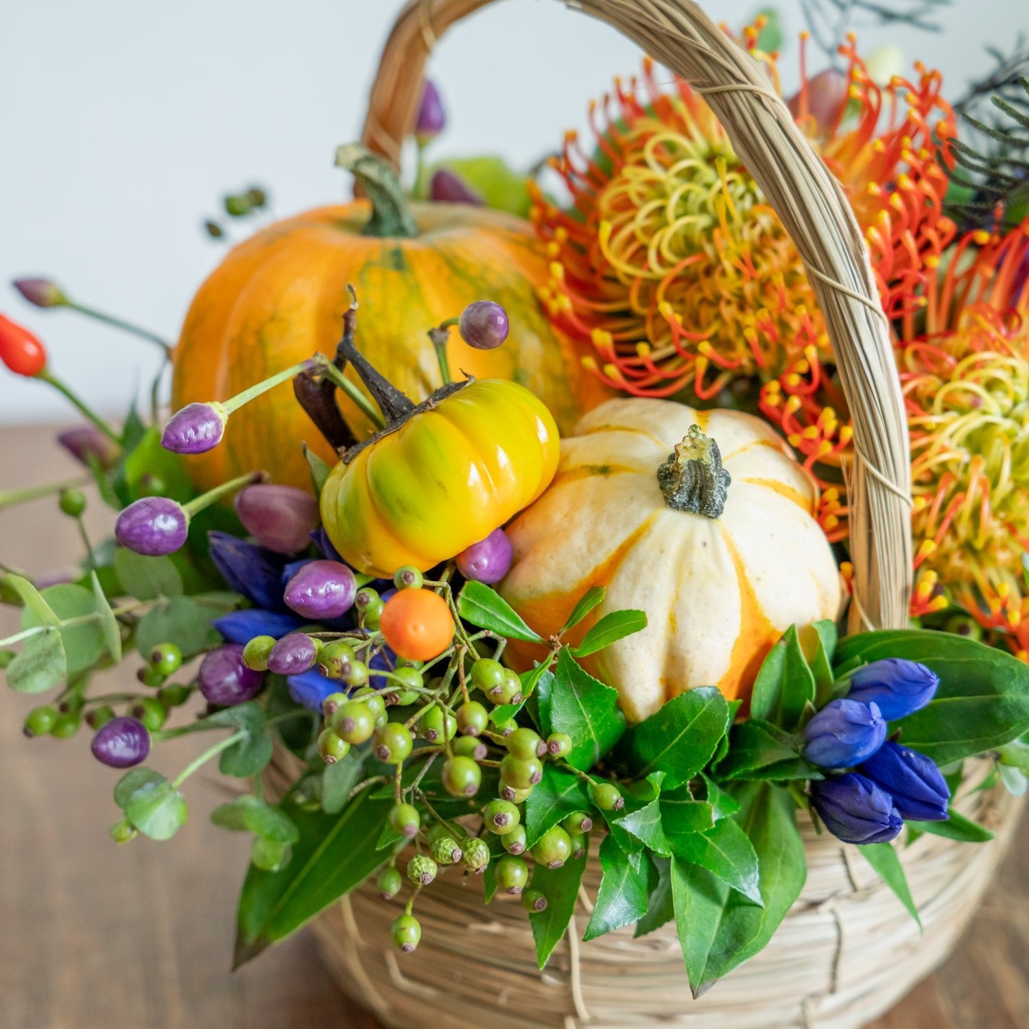 ハロウィンギフト2024をオーダーするならFlower&Plants tette │ 「手から手へ、想いを運ぶフラワーショップ」【板橋駅徒歩4分】【熟練フローリスト夫婦が運営】【最短2営業日で発送】【24時間365日注文OK】【ギフトは3300円〜】フラワーギフトを手から手へ、想いを込めたブーケやアレンジメントで大切な人に感謝と愛情を。シーンや用途に合わせて選びやすい豊富な種