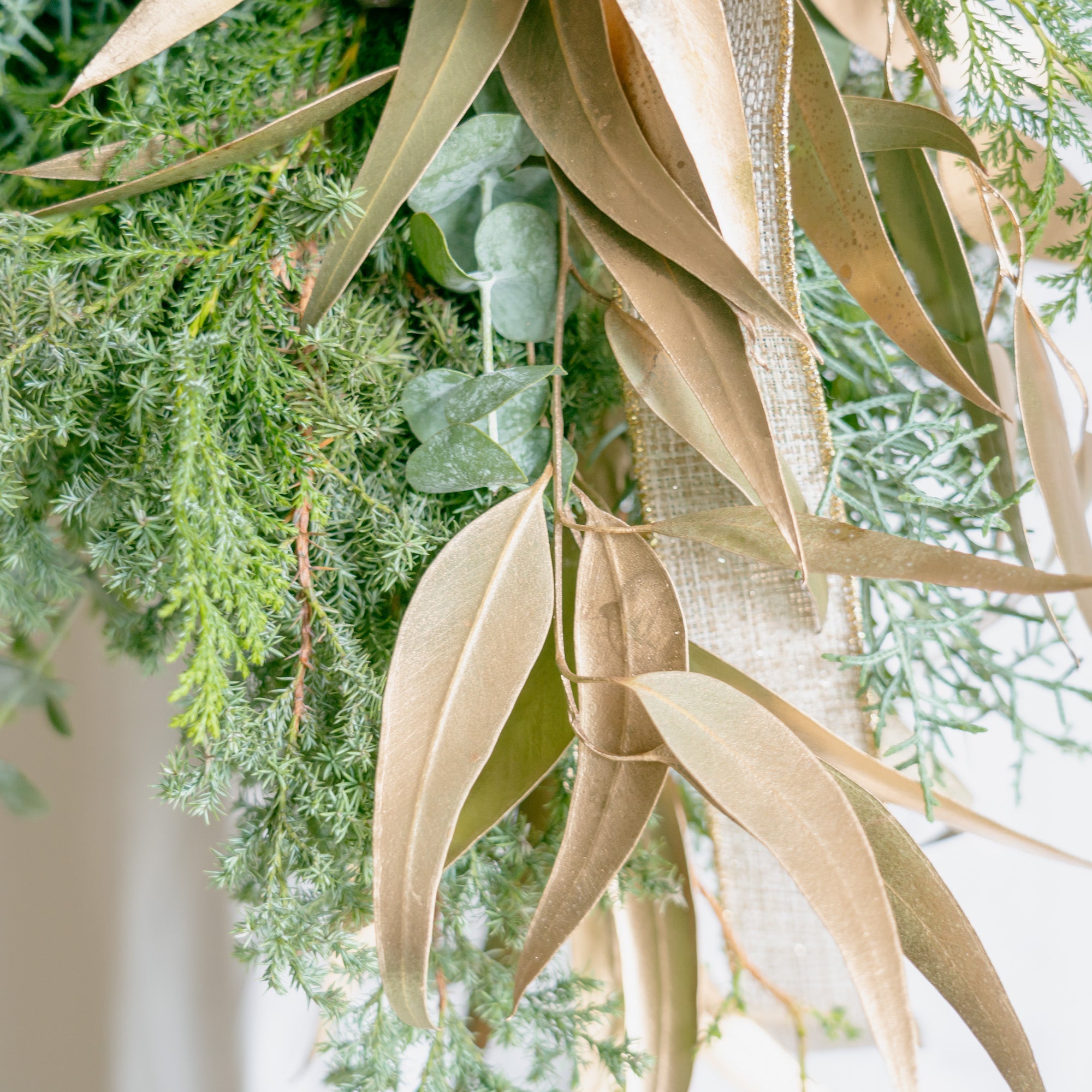 クリスマススワッグ2024をオーダーするならFlower&Plants tette │ 「手から手へ、想いを運ぶフラワーショップ」【板橋駅徒歩4分】【熟練フローリスト夫婦が運営】【最短2営業日で発送】【24時間365日注文OK】【ギフトは3300円〜】フラワーギフトを手から手へ、想いを込めたブーケやアレンジメントで大切な人に感謝と愛情を。シーンや用途に合わせて選びやすい豊富な種