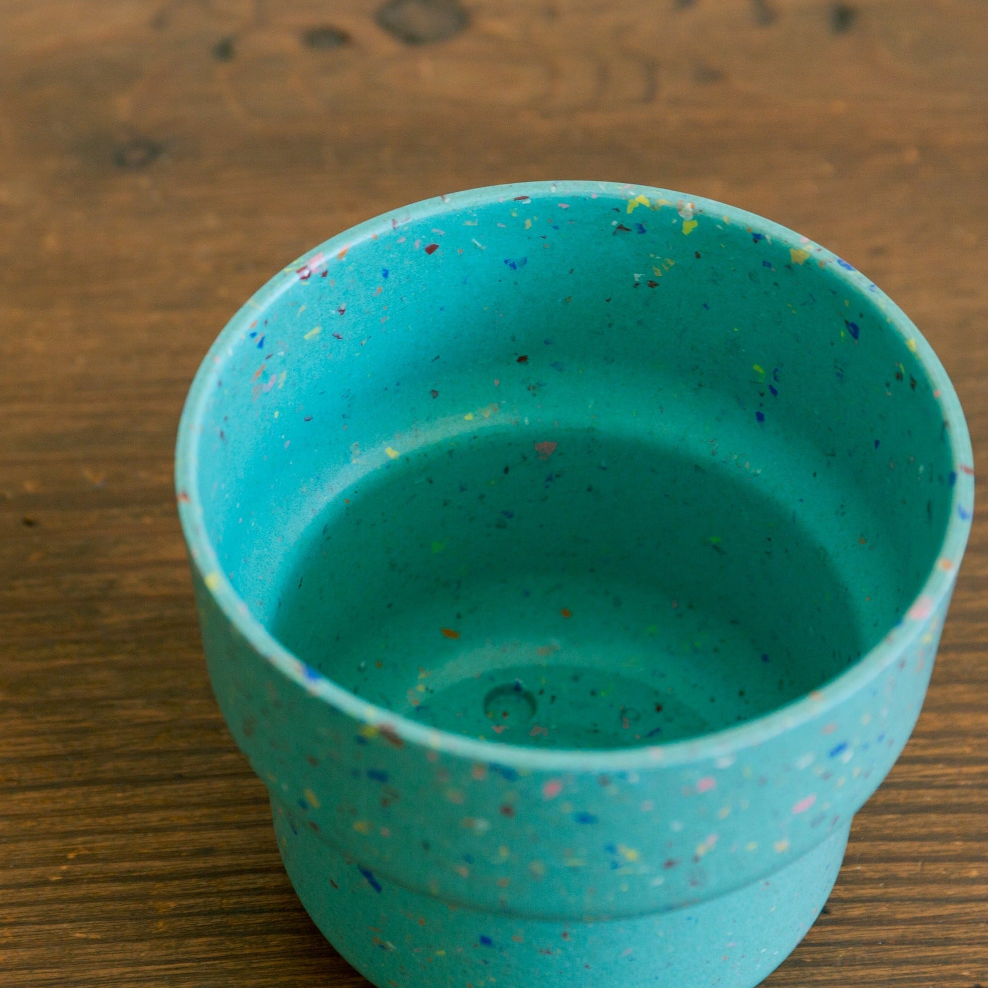 エコチップペインターポットをオーダーするならFlower&Plants tette │ 「手から手へ、想いを運ぶフラワーショップ」【板橋駅徒歩4分】【熟練フローリスト夫婦が運営】【最短2営業日で発送】【24時間365日注文OK】【ギフトは3300円〜】フラワーギフトを手から手へ、想いを込めたブーケやアレンジメントで大切な人に感謝と愛情を。シーンや用途に合わせて選びやすい豊富な種