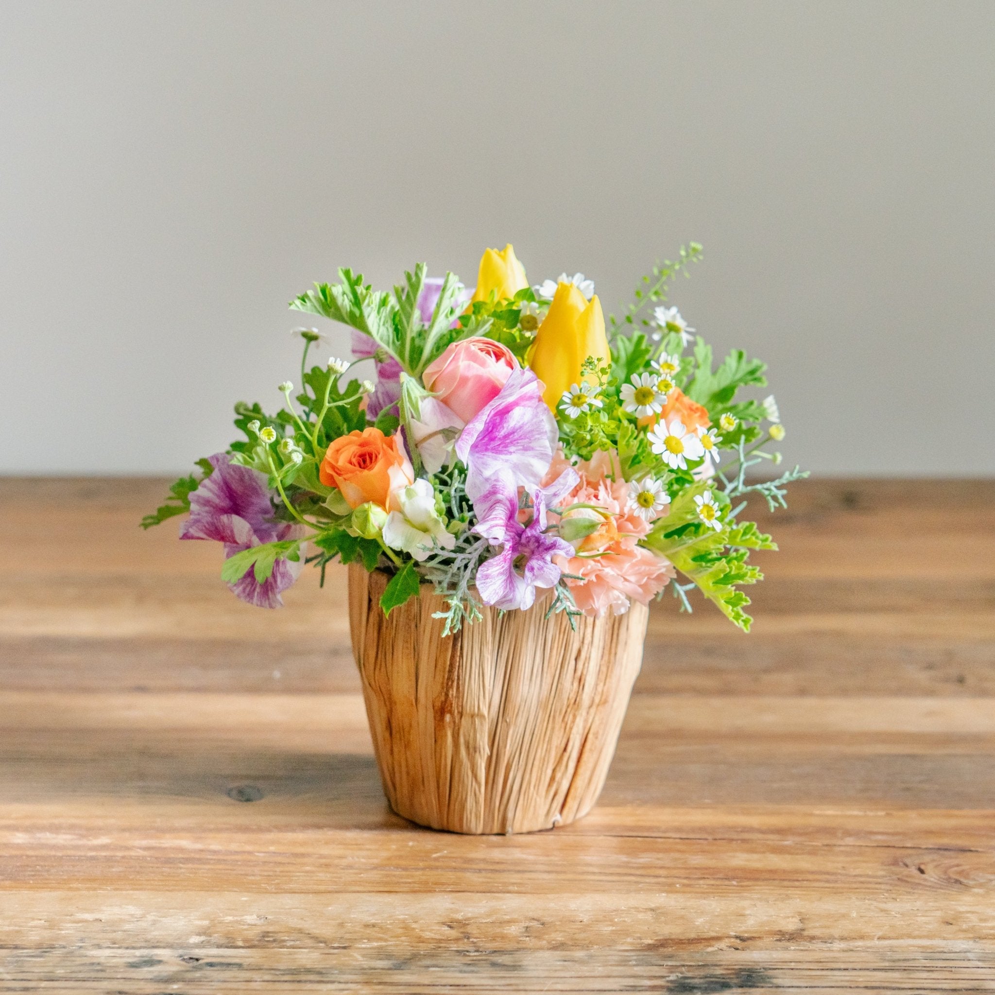 春のミックスギフトをオーダーするならFlower&Plants tette │ 「手から手へ、想いを運ぶフラワーショップ」【板橋駅徒歩4分】【熟練フローリスト夫婦が運営】【最短2営業日で発送】【24時間365日注文OK】【ギフトは3300円〜】フラワーギフトを手から手へ、想いを込めたブーケやアレンジメントで大切な人に感謝と愛情を。シーンや用途に合わせて選びやすい豊富な種