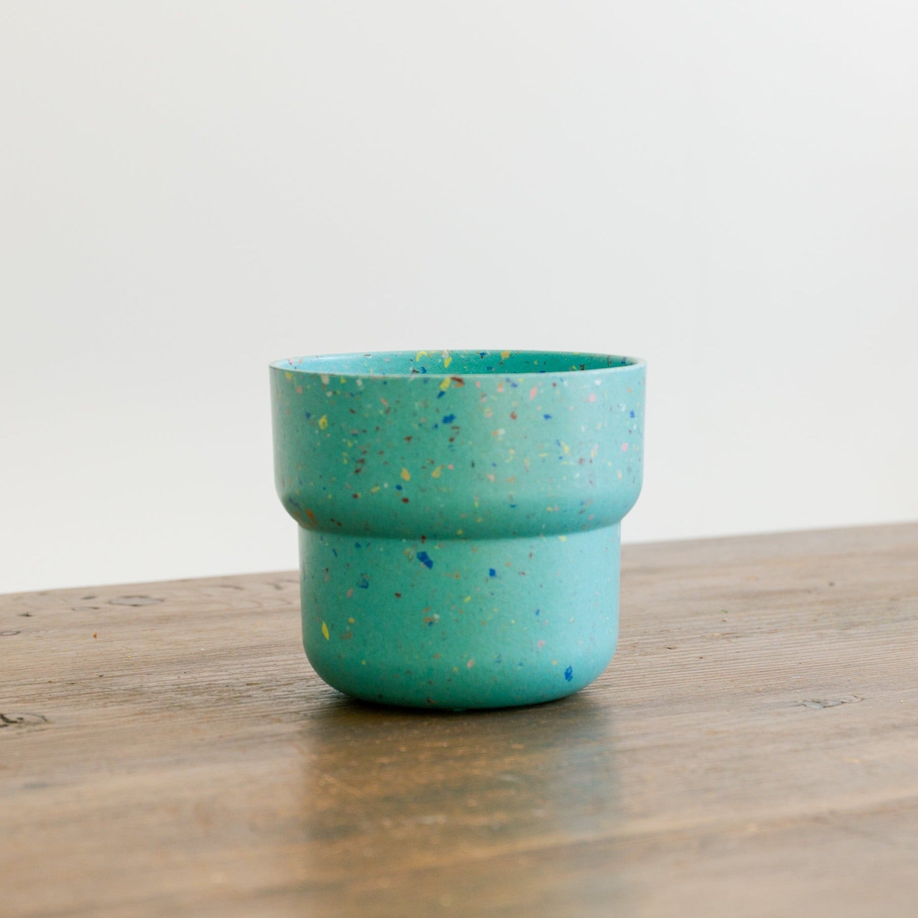 エコチップペインターポットをオーダーするならFlower&Plants tette │ 「手から手へ、想いを運ぶフラワーショップ」【板橋駅徒歩4分】【熟練フローリスト夫婦が運営】【最短2営業日で発送】【24時間365日注文OK】【ギフトは3300円〜】フラワーギフトを手から手へ、想いを込めたブーケやアレンジメントで大切な人に感謝と愛情を。シーンや用途に合わせて選びやすい豊富な種