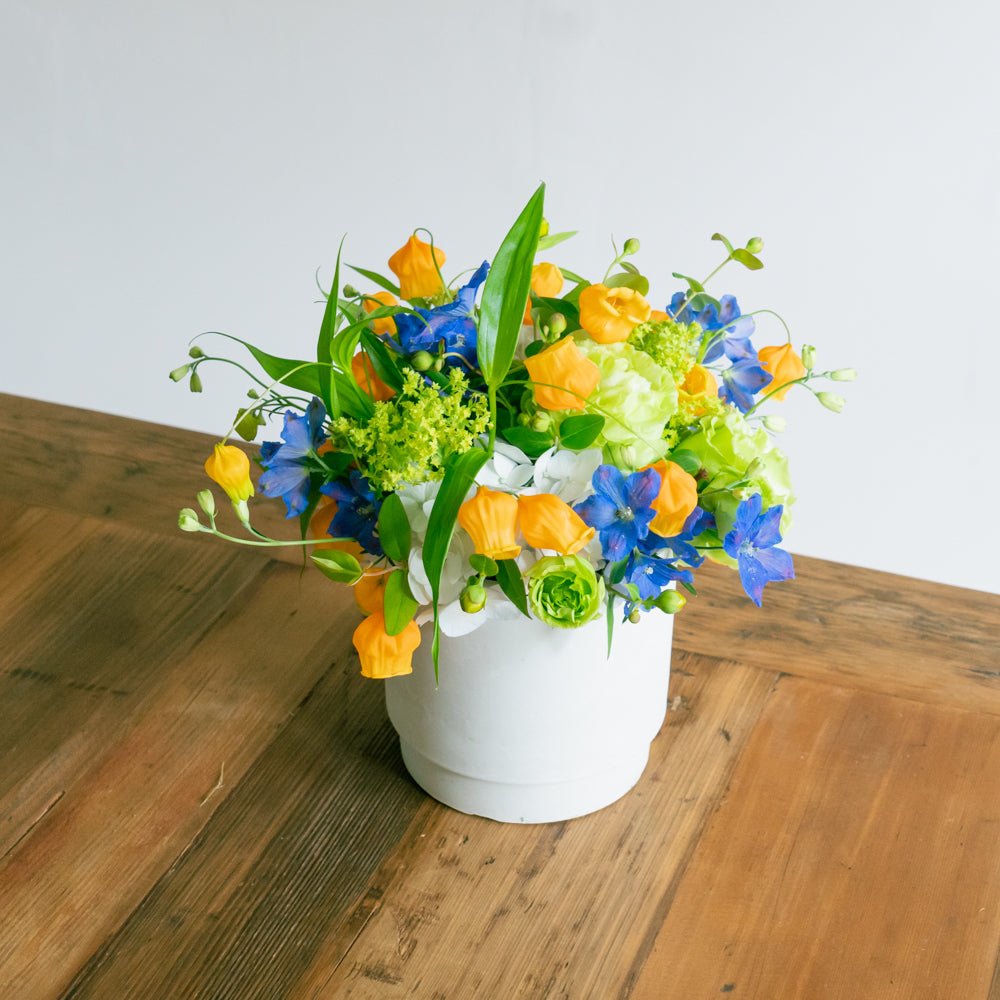 サンダーソニアのギフトをオーダーするならFlower&Plants tette │ 「手から手へ、想いを運ぶフラワーショップ」【板橋駅徒歩4分】【熟練フローリスト夫婦が運営】【最短2営業日で発送】【24時間365日注文OK】【ギフトは3300円〜】フラワーギフトを手から手へ、想いを込めたブーケやアレンジメントで大切な人に感謝と愛情を。シーンや用途に合わせて選びやすい豊富な種