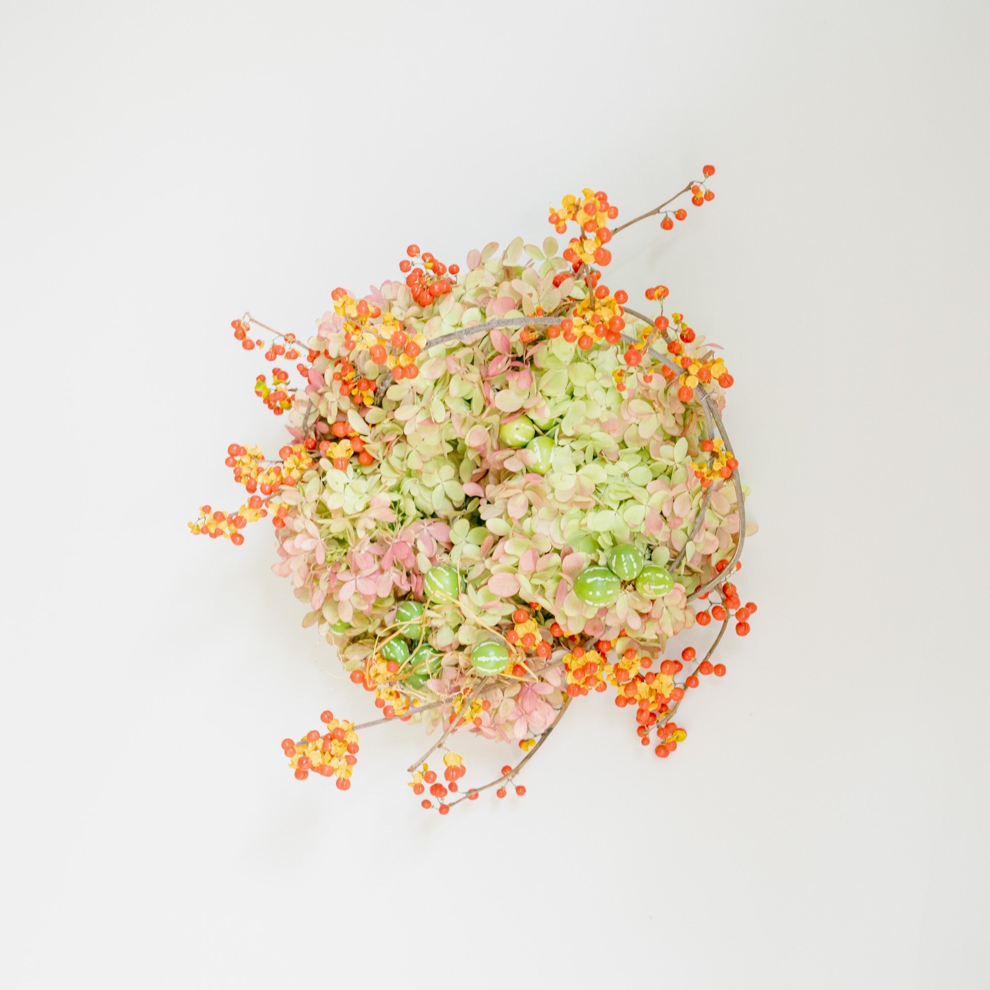 ミナヅキのリースをオーダーするならFlower&Plants tette │ 「手から手へ、想いを運ぶフラワーショップ」【板橋駅徒歩4分】【熟練フローリスト夫婦が運営】【最短2営業日で発送】【24時間365日注文OK】【ギフトは3300円〜】フラワーギフトを手から手へ、想いを込めたブーケやアレンジメントで大切な人に感謝と愛情を。シーンや用途に合わせて選びやすい豊富な種