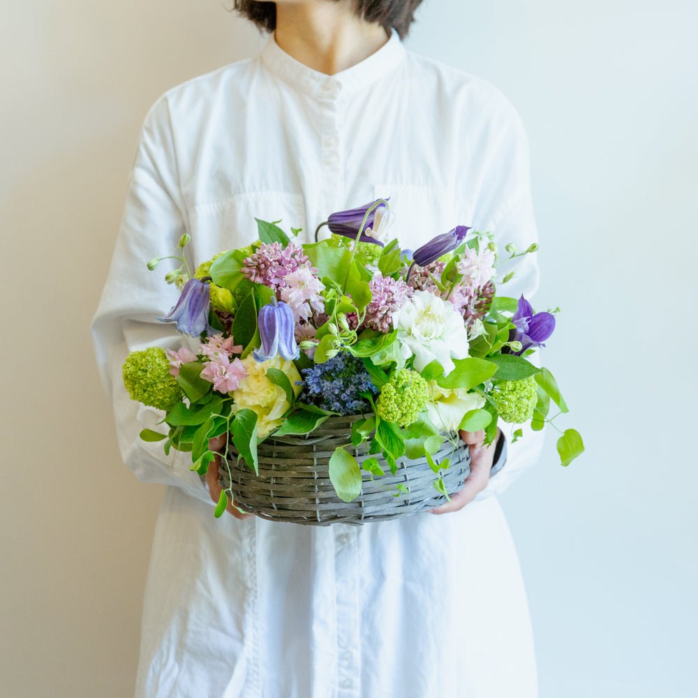 オーダーメイドフラワーアレンジメントをオーダーするならFlower&Plants tette │ 「手から手へ、想いを運ぶフラワーショップ」【板橋駅徒歩4分】【熟練フローリスト夫婦が運営】【最短2営業日で発送】【24時間365日注文OK】【ギフトは3300円〜】フラワーギフトを手から手へ、想いを込めたブーケやアレンジメントで大切な人に感謝と愛情を。シーンや用途に合わせて選びやすい豊富な種