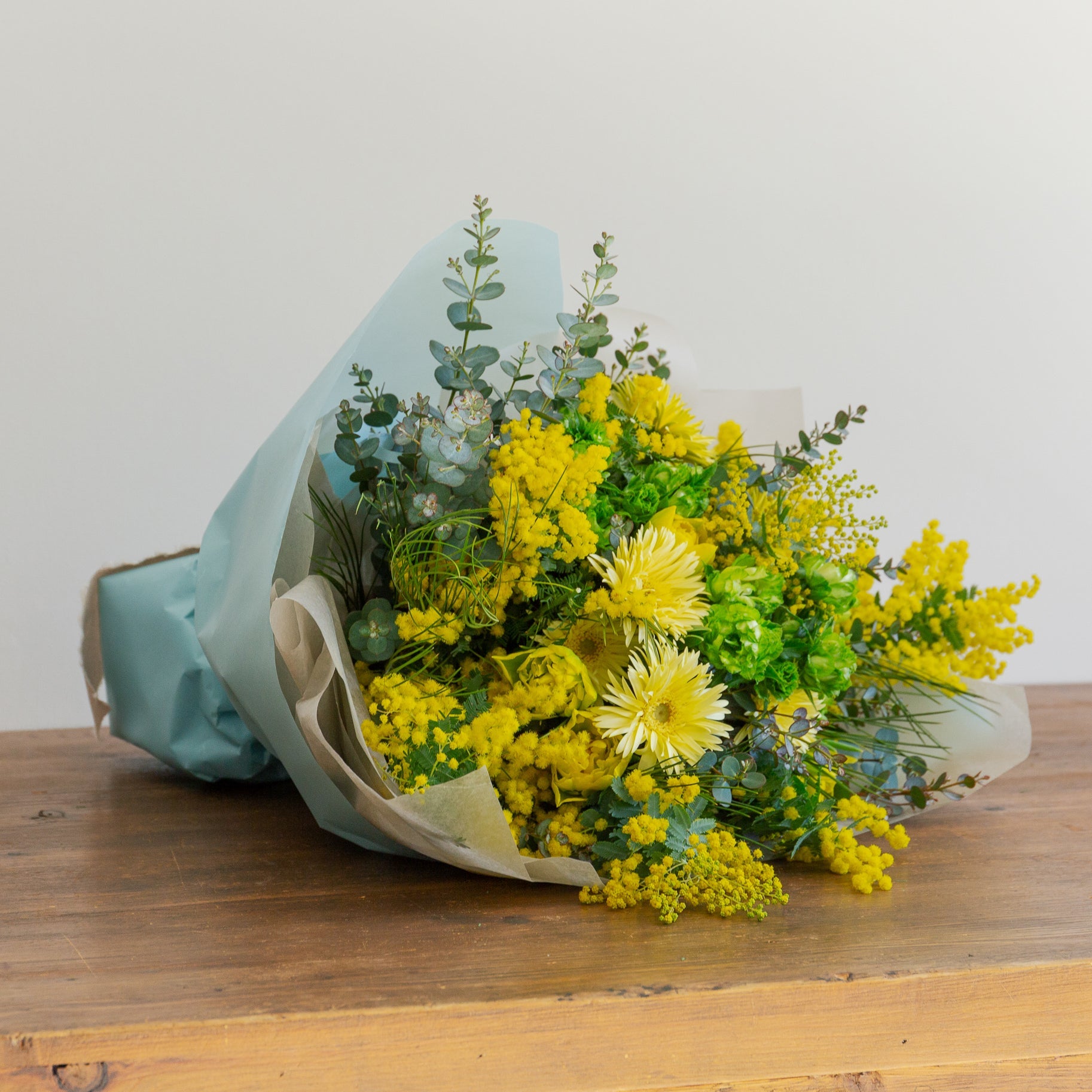 ミモザのギフトをオーダーするならFlower&Plants tette │ 「手から手へ、想いを運ぶフラワーショップ」【板橋駅徒歩4分】【熟練フローリスト夫婦が運営】【最短2営業日で発送】【24時間365日注文OK】【ギフトは3300円〜】フラワーギフトを手から手へ、想いを込めたブーケやアレンジメントで大切な人に感謝と愛情を。シーンや用途に合わせて選びやすい豊富な種