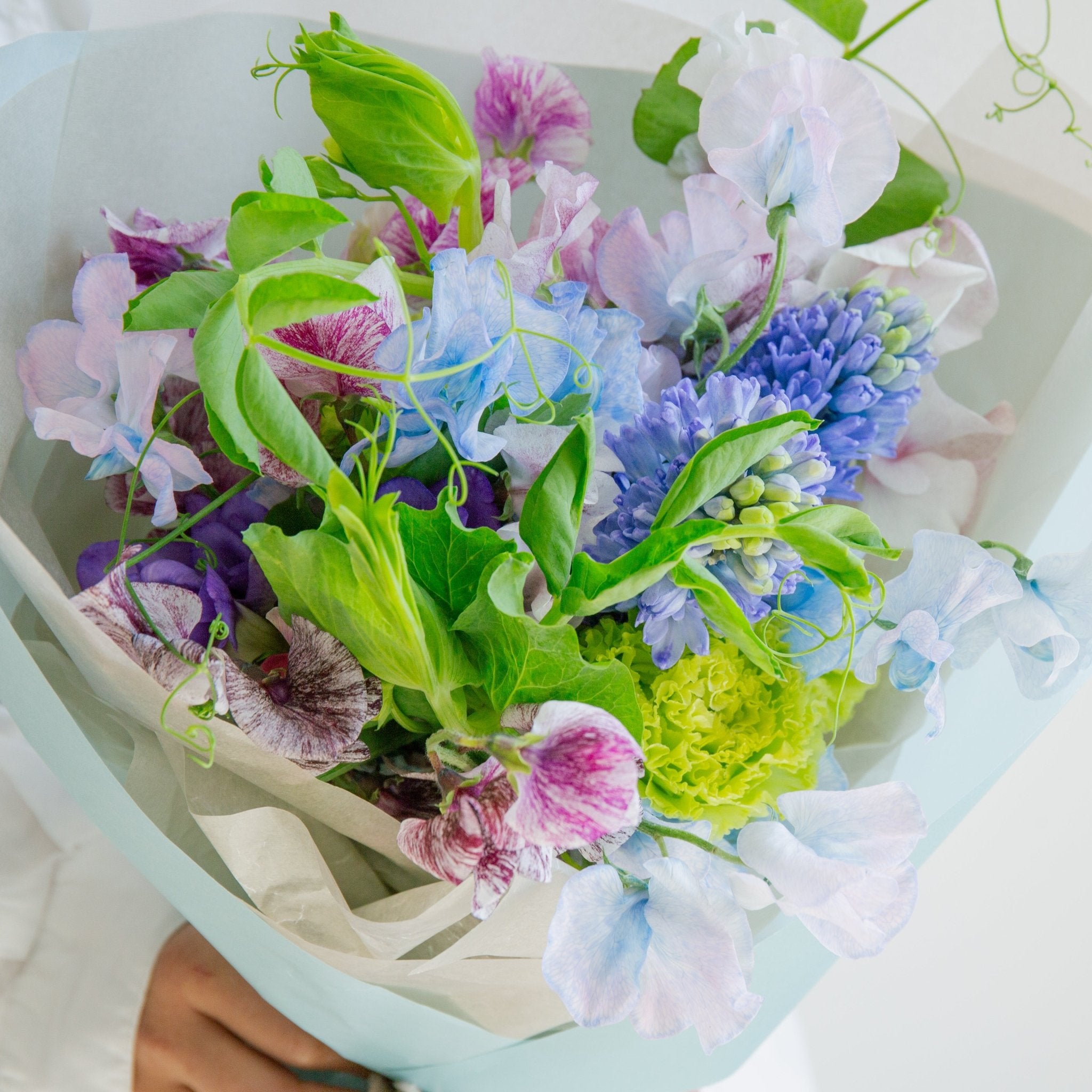 スイートピーのギフトをオーダーするならFlower&Plants tette │ 「手から手へ、想いを運ぶフラワーショップ」【板橋駅徒歩4分】【熟練フローリスト夫婦が運営】【最短2営業日で発送】【24時間365日注文OK】【ギフトは3300円〜】フラワーギフトを手から手へ、想いを込めたブーケやアレンジメントで大切な人に感謝と愛情を。シーンや用途に合わせて選びやすい豊富な種