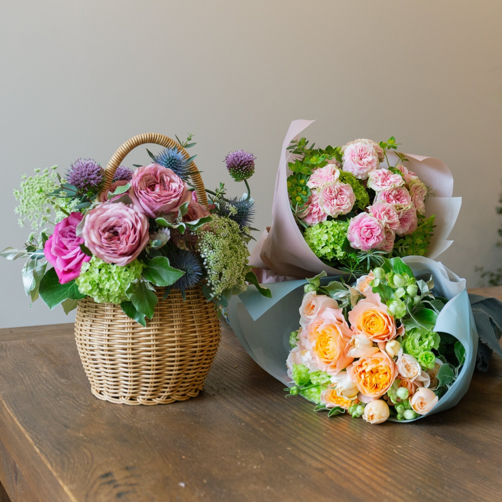 バラのギフトをオーダーするならFlower&Plants tette │ 「手から手へ、想いを運ぶフラワーショップ」【板橋駅徒歩4分】【熟練フローリスト夫婦が運営】【最短2営業日で発送】【24時間365日注文OK】【ギフトは3300円〜】フラワーギフトを手から手へ、想いを込めたブーケやアレンジメントで大切な人に感謝と愛情を。シーンや用途に合わせて選びやすい豊富な種