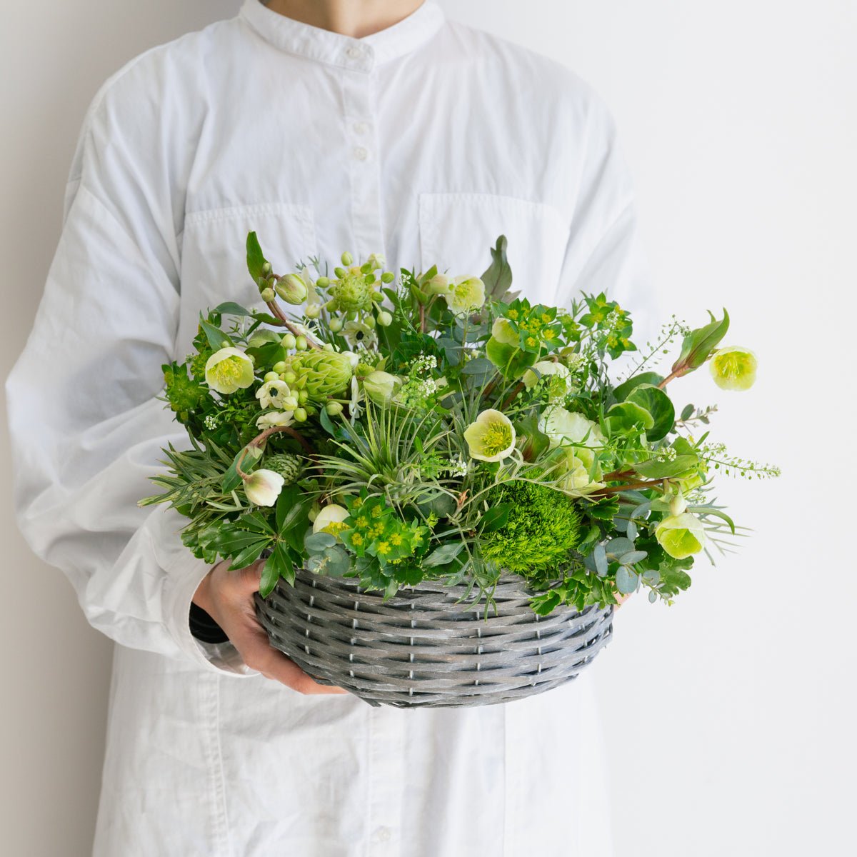 クリスマスローズのギフトをオーダーするならFlower&Plants tette │ 「手から手へ、想いを運ぶフラワーショップ」【板橋駅徒歩4分】【熟練フローリスト夫婦が運営】【最短2営業日で発送】【24時間365日注文OK】【ギフトは3300円〜】フラワーギフトを手から手へ、想いを込めたブーケやアレンジメントで大切な人に感謝と愛情を。シーンや用途に合わせて選びやすい豊富な種