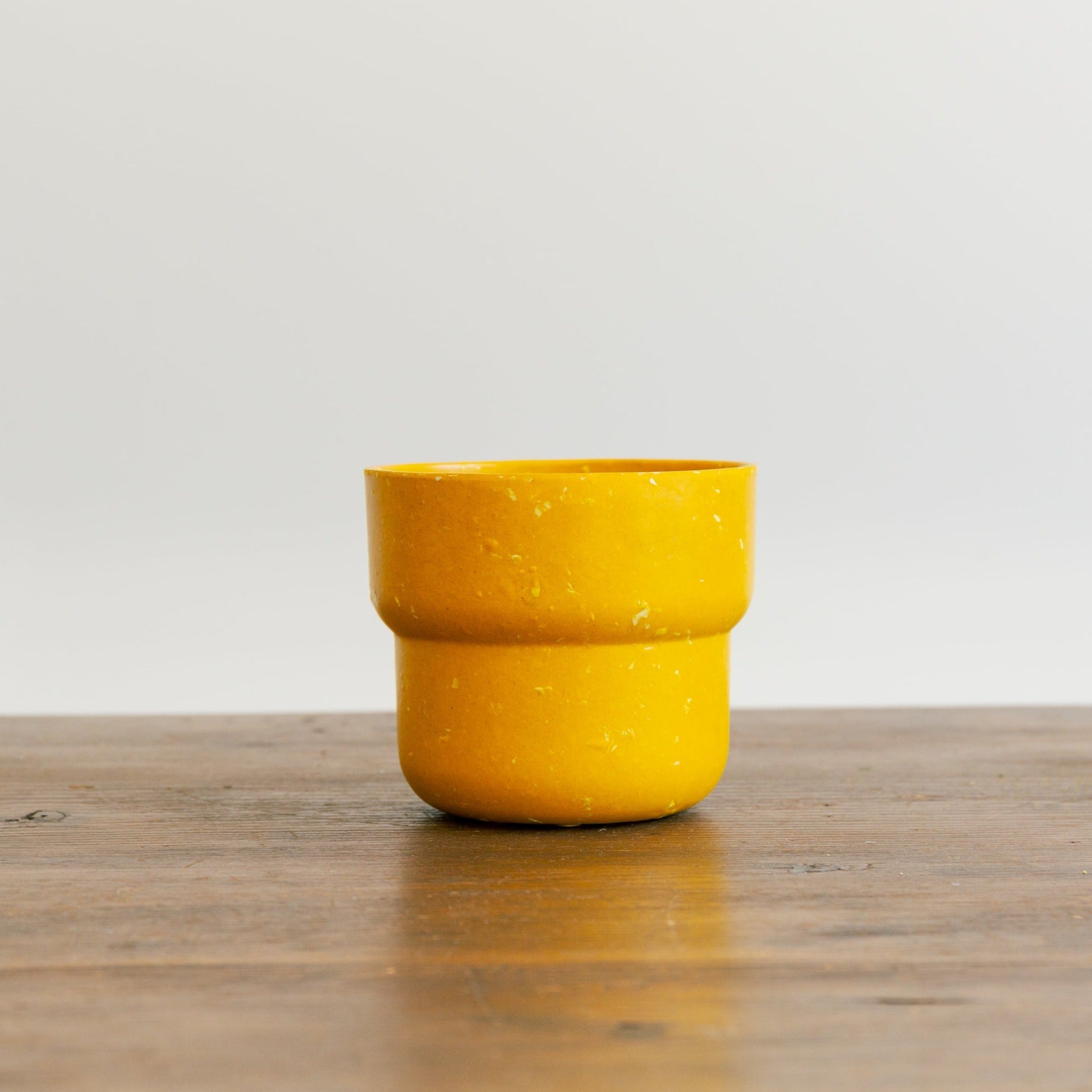 エコチップペインターポットをオーダーするならFlower&Plants tette │ 「手から手へ、想いを運ぶフラワーショップ」【板橋駅徒歩4分】【熟練フローリスト夫婦が運営】【最短2営業日で発送】【24時間365日注文OK】【ギフトは3300円〜】フラワーギフトを手から手へ、想いを込めたブーケやアレンジメントで大切な人に感謝と愛情を。シーンや用途に合わせて選びやすい豊富な種