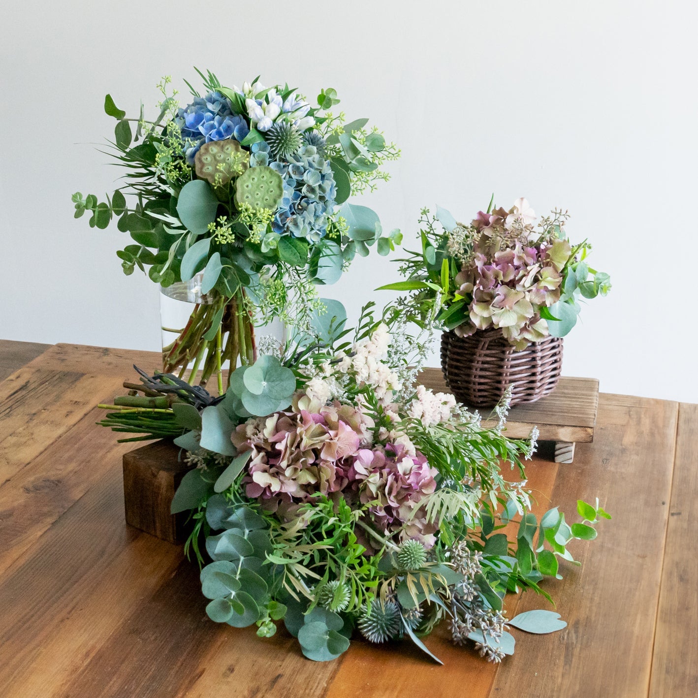 アジサイのギフトをオーダーするならFlower&Plants tette │ 「手から手へ、想いを運ぶフラワーショップ」【板橋駅徒歩4分】【熟練フローリスト夫婦が運営】【最短2営業日で発送】【24時間365日注文OK】【ギフトは3300円〜】フラワーギフトを手から手へ、想いを込めたブーケやアレンジメントで大切な人に感謝と愛情を。シーンや用途に合わせて選びやすい豊富な種