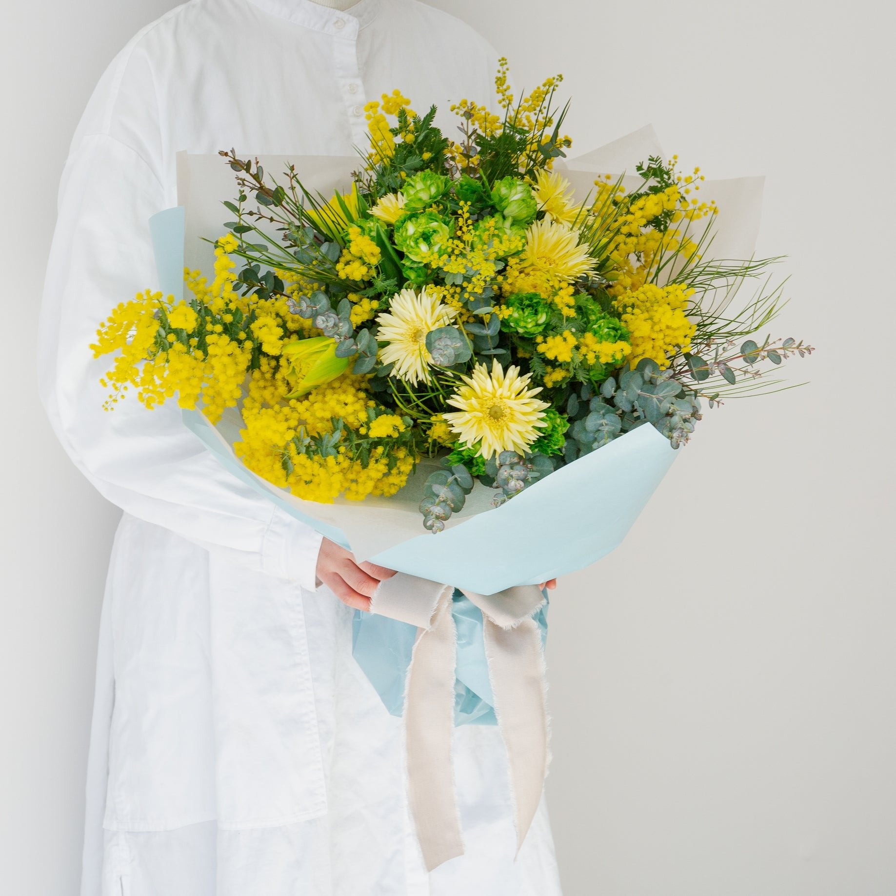 ブーケ 黄色系をオーダーするならFlower&Plants tette │ 「手から手へ、想いを運ぶフラワーショップ」【板橋駅徒歩4分】【熟練フローリスト夫婦が運営】【最短2営業日で発送】【24時間365日注文OK】【ギフトは3300円〜】フラワーギフトを手から手へ、想いを込めたブーケやアレンジメントで大切な人に感謝と愛情を。シーンや用途に合わせて選びやすい豊富な種