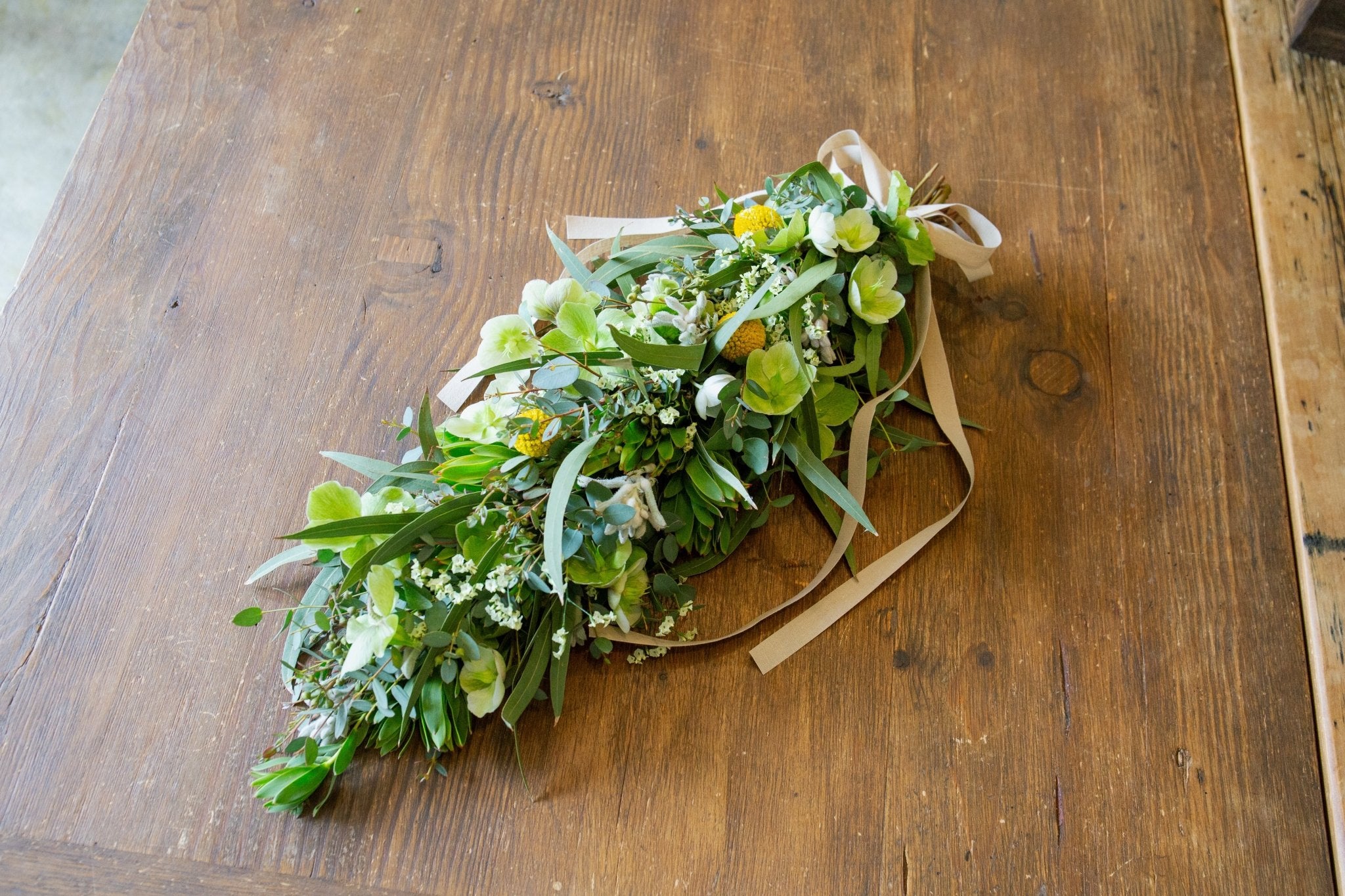 季節のおまかせガーランドをオーダーするならFlower&Plants tette │ 「手から手へ、想いを運ぶフラワーショップ」【板橋駅徒歩4分】【熟練フローリスト夫婦が運営】【最短2営業日で発送】【24時間365日注文OK】【ギフトは3300円〜】フラワーギフトを手から手へ、想いを込めたブーケやアレンジメントで大切な人に感謝と愛情を。シーンや用途に合わせて選びやすい豊富な種