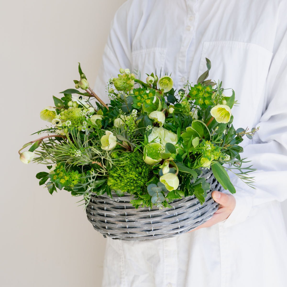 クリスマスローズのギフトをオーダーするならFlower&Plants tette │ 「手から手へ、想いを運ぶフラワーショップ」【板橋駅徒歩4分】【熟練フローリスト夫婦が運営】【最短2営業日で発送】【24時間365日注文OK】【ギフトは3300円〜】フラワーギフトを手から手へ、想いを込めたブーケやアレンジメントで大切な人に感謝と愛情を。シーンや用途に合わせて選びやすい豊富な種