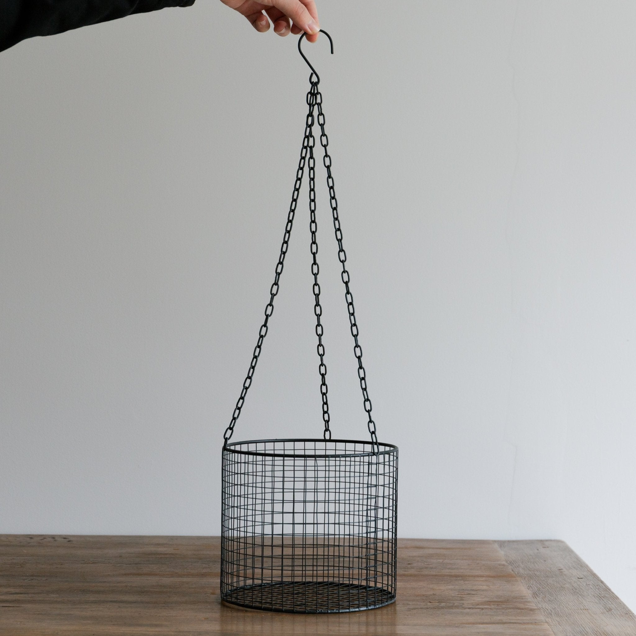 ハンキングワイヤーバスケットをオーダーするならFlower&Plants tette │ 「手から手へ、想いを運ぶフラワーショップ」【板橋駅徒歩4分】【熟練フローリスト夫婦が運営】【最短2営業日で発送】【24時間365日注文OK】【ギフトは3300円〜】フラワーギフトを手から手へ、想いを込めたブーケやアレンジメントで大切な人に感謝と愛情を。シーンや用途に合わせて選びやすい豊富な種