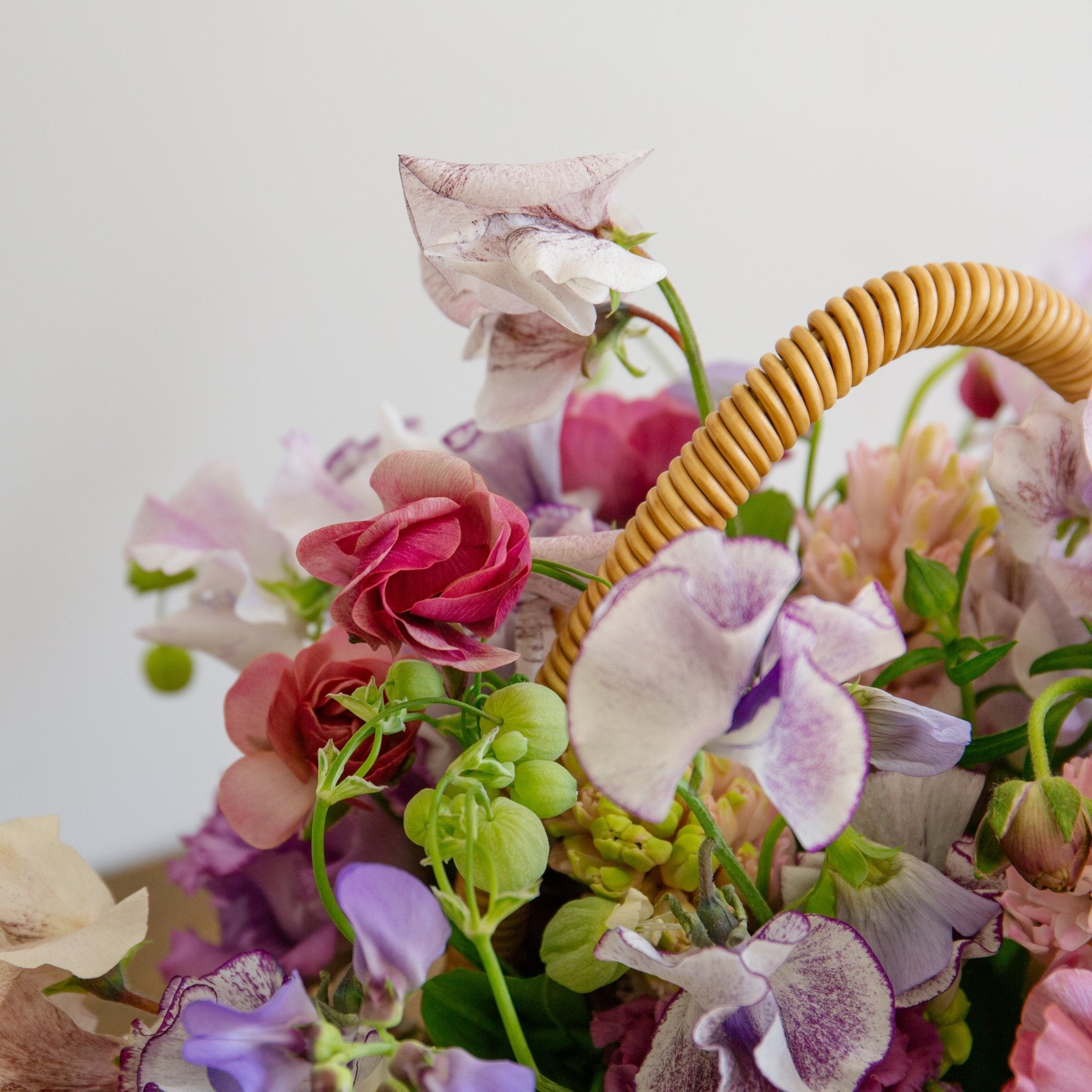 スイートピーのギフトをオーダーするならFlower&Plants tette │ 「手から手へ、想いを運ぶフラワーショップ」【板橋駅徒歩4分】【熟練フローリスト夫婦が運営】【最短2営業日で発送】【24時間365日注文OK】【ギフトは3300円〜】フラワーギフトを手から手へ、想いを込めたブーケやアレンジメントで大切な人に感謝と愛情を。シーンや用途に合わせて選びやすい豊富な種