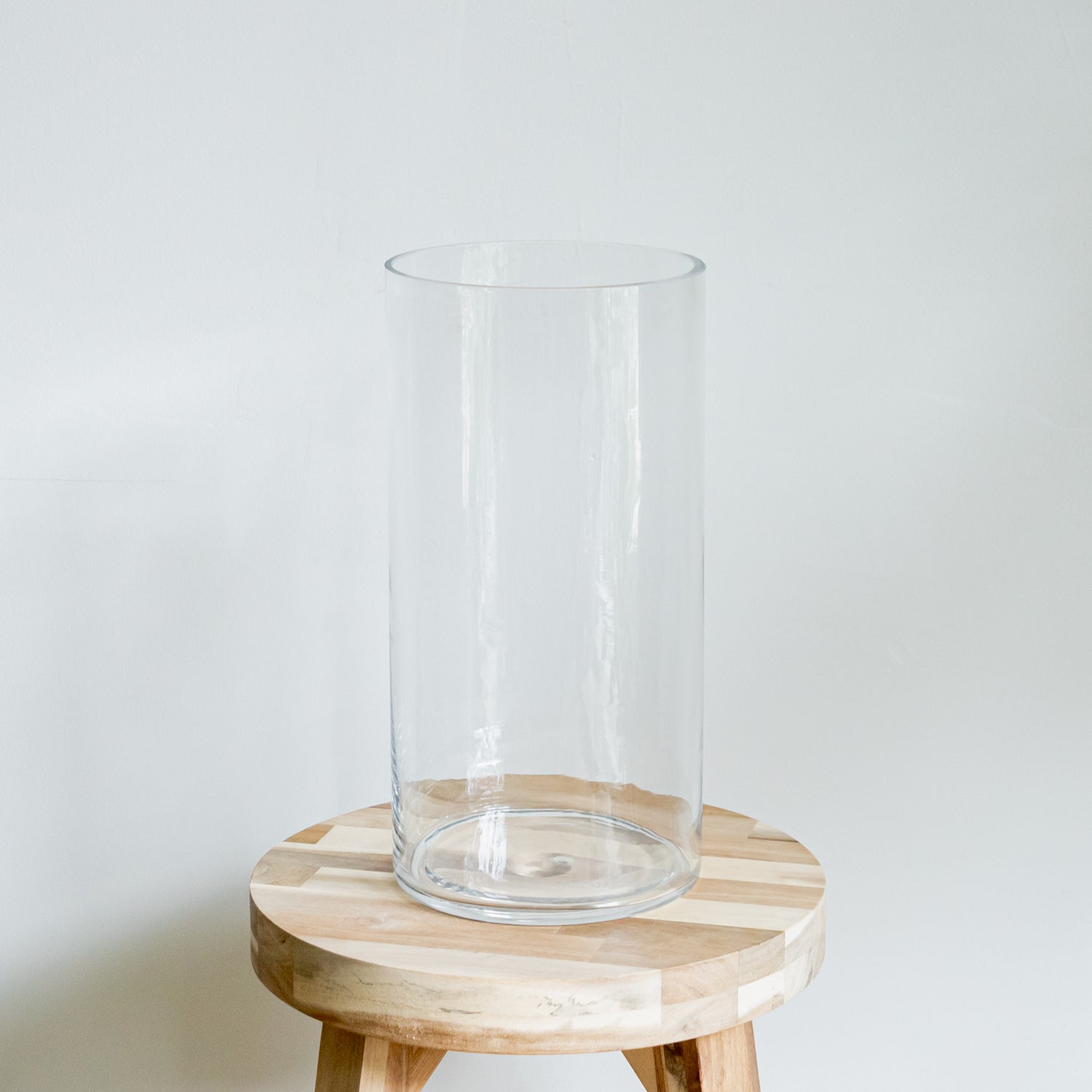 ガラス シリンダーをオーダーするならFlower&Plants tette │ 「手から手へ、想いを運ぶフラワーショップ」【板橋駅徒歩4分】【熟練フローリスト夫婦が運営】【最短2営業日で発送】【24時間365日注文OK】【ギフトは3300円〜】フラワーギフトを手から手へ、想いを込めたブーケやアレンジメントで大切な人に感謝と愛情を。シーンや用途に合わせて選びやすい豊富な種