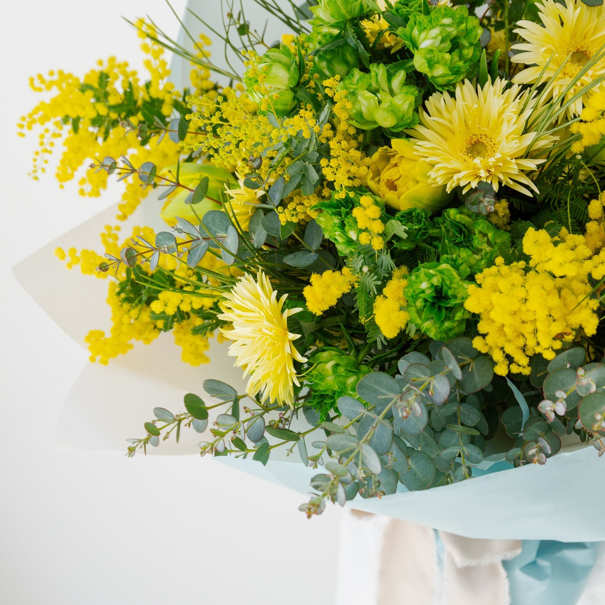 ミモザのギフトをオーダーするならFlower&Plants tette │ 「手から手へ、想いを運ぶフラワーショップ」【板橋駅徒歩4分】【熟練フローリスト夫婦が運営】【最短2営業日で発送】【24時間365日注文OK】【ギフトは3300円〜】フラワーギフトを手から手へ、想いを込めたブーケやアレンジメントで大切な人に感謝と愛情を。シーンや用途に合わせて選びやすい豊富な種