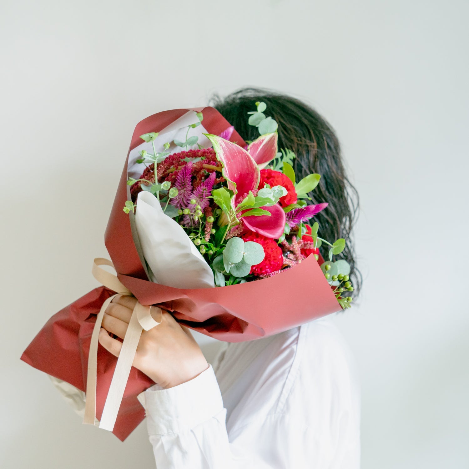 ケイトウのギフトをオーダーするならFlower&Plants tette │ 「手から手へ、想いを運ぶフラワーショップ」【板橋駅徒歩4分】【熟練フローリスト夫婦が運営】【最短2営業日で発送】【24時間365日注文OK】【ギフトは3300円〜】フラワーギフトを手から手へ、想いを込めたブーケやアレンジメントで大切な人に感謝と愛情を。シーンや用途に合わせて選びやすい豊富な種