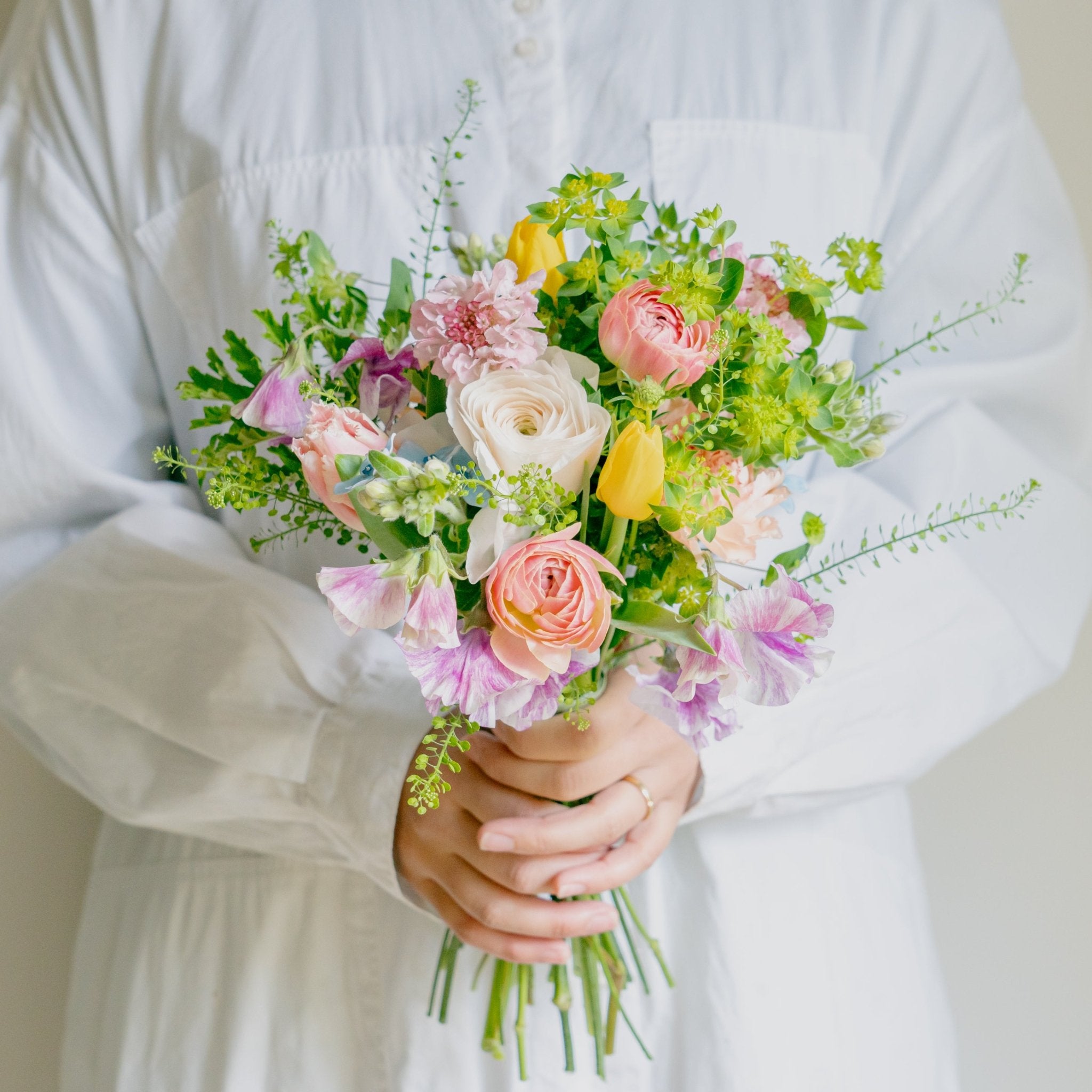 春のミックスギフトをオーダーするならFlower&Plants tette │ 「手から手へ、想いを運ぶフラワーショップ」【板橋駅徒歩4分】【熟練フローリスト夫婦が運営】【最短2営業日で発送】【24時間365日注文OK】【ギフトは3300円〜】フラワーギフトを手から手へ、想いを込めたブーケやアレンジメントで大切な人に感謝と愛情を。シーンや用途に合わせて選びやすい豊富な種