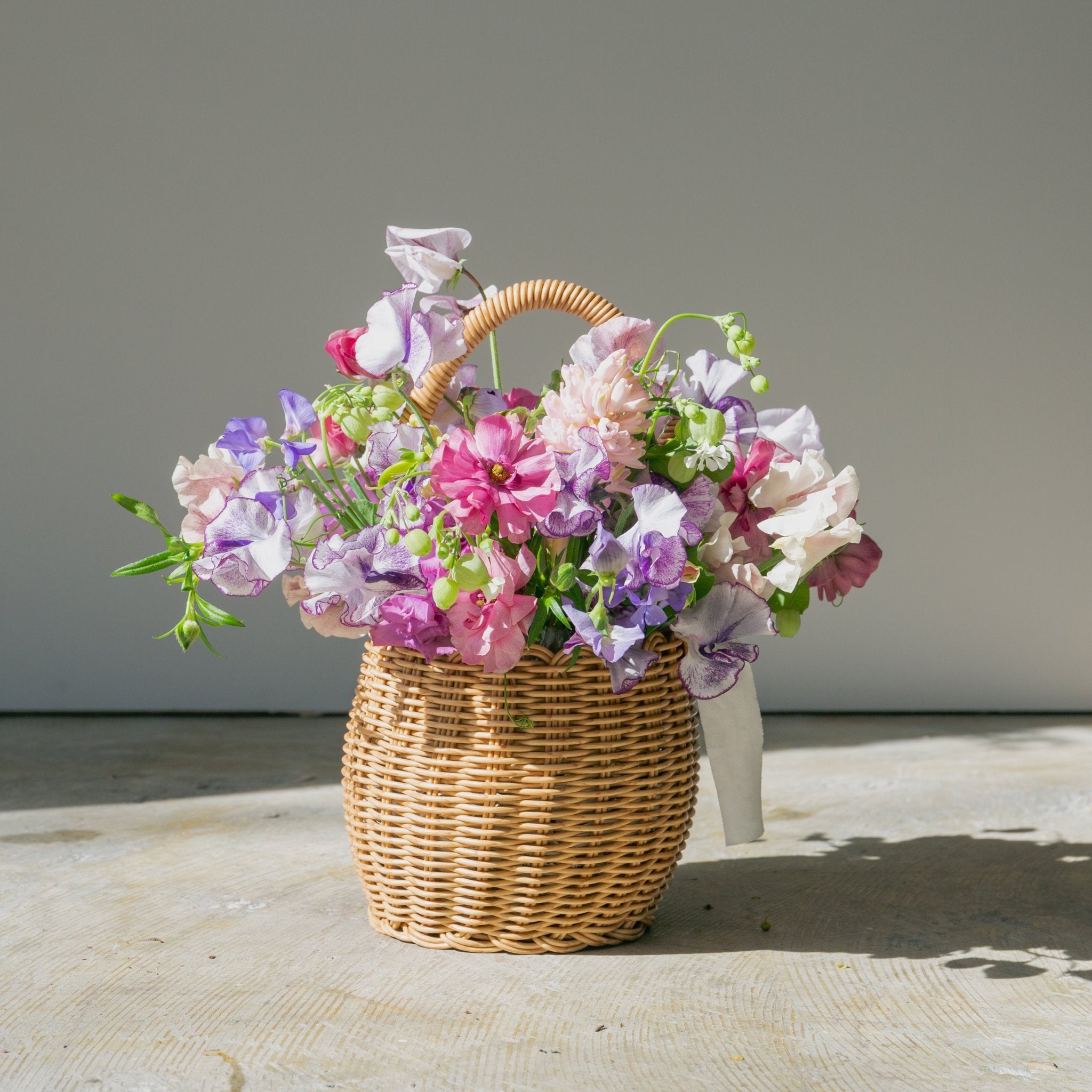 スイートピーのギフトをオーダーするならFlower&Plants tette │ 「手から手へ、想いを運ぶフラワーショップ」【板橋駅徒歩4分】【熟練フローリスト夫婦が運営】【最短2営業日で発送】【24時間365日注文OK】【ギフトは3300円〜】フラワーギフトを手から手へ、想いを込めたブーケやアレンジメントで大切な人に感謝と愛情を。シーンや用途に合わせて選びやすい豊富な種