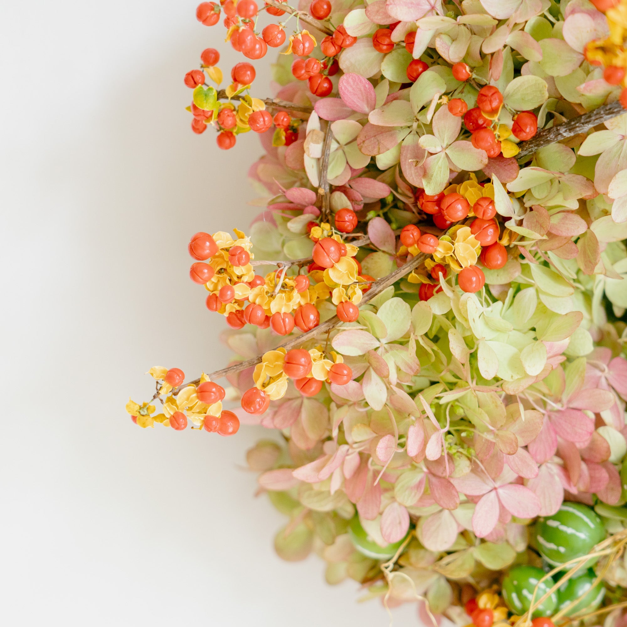 ミナヅキのリースをオーダーするならFlower&Plants tette │ 「手から手へ、想いを運ぶフラワーショップ」【板橋駅徒歩4分】【熟練フローリスト夫婦が運営】【最短2営業日で発送】【24時間365日注文OK】【ギフトは3300円〜】フラワーギフトを手から手へ、想いを込めたブーケやアレンジメントで大切な人に感謝と愛情を。シーンや用途に合わせて選びやすい豊富な種