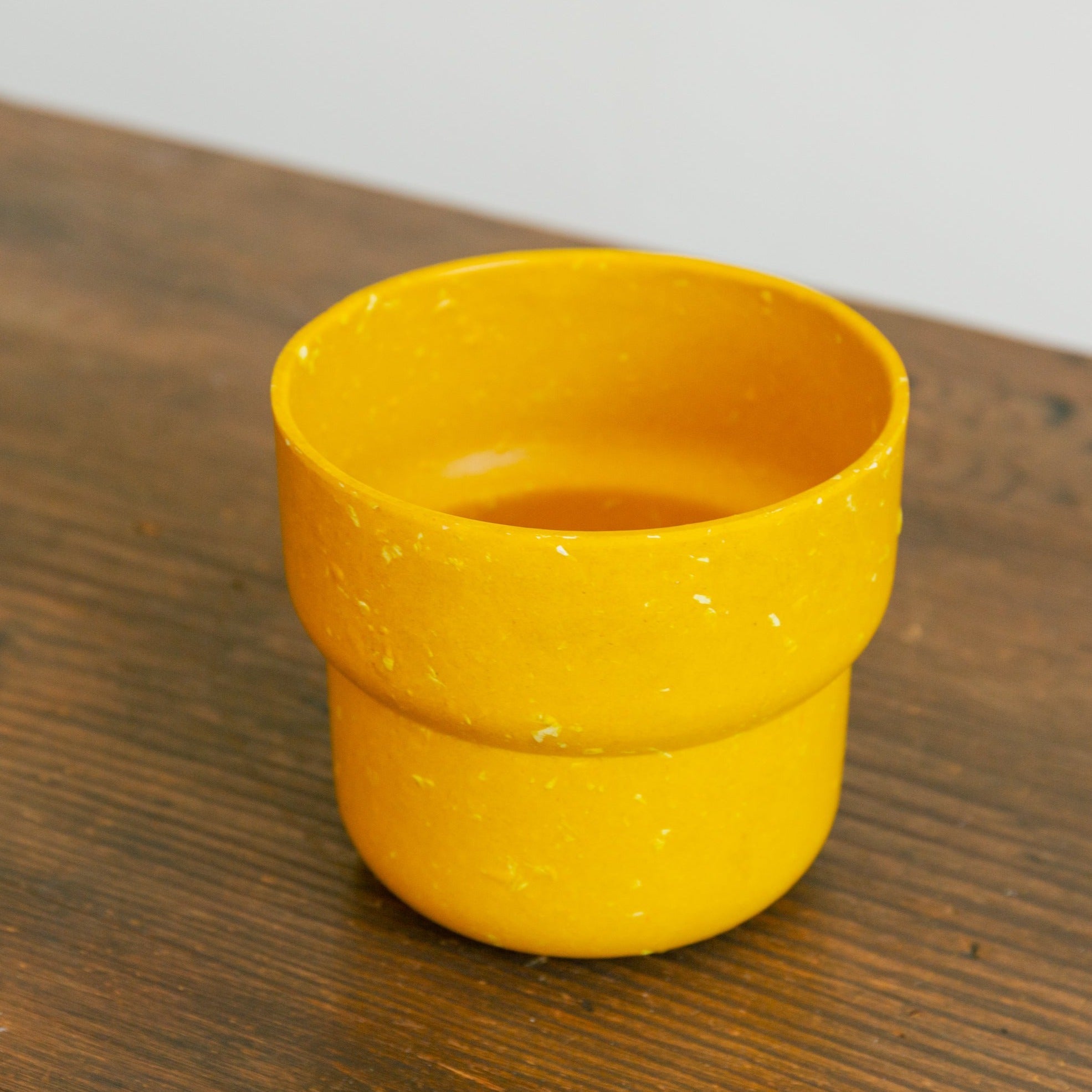 エコチップペインターポットをオーダーするならFlower&Plants tette │ 「手から手へ、想いを運ぶフラワーショップ」【板橋駅徒歩4分】【熟練フローリスト夫婦が運営】【最短2営業日で発送】【24時間365日注文OK】【ギフトは3300円〜】フラワーギフトを手から手へ、想いを込めたブーケやアレンジメントで大切な人に感謝と愛情を。シーンや用途に合わせて選びやすい豊富な種