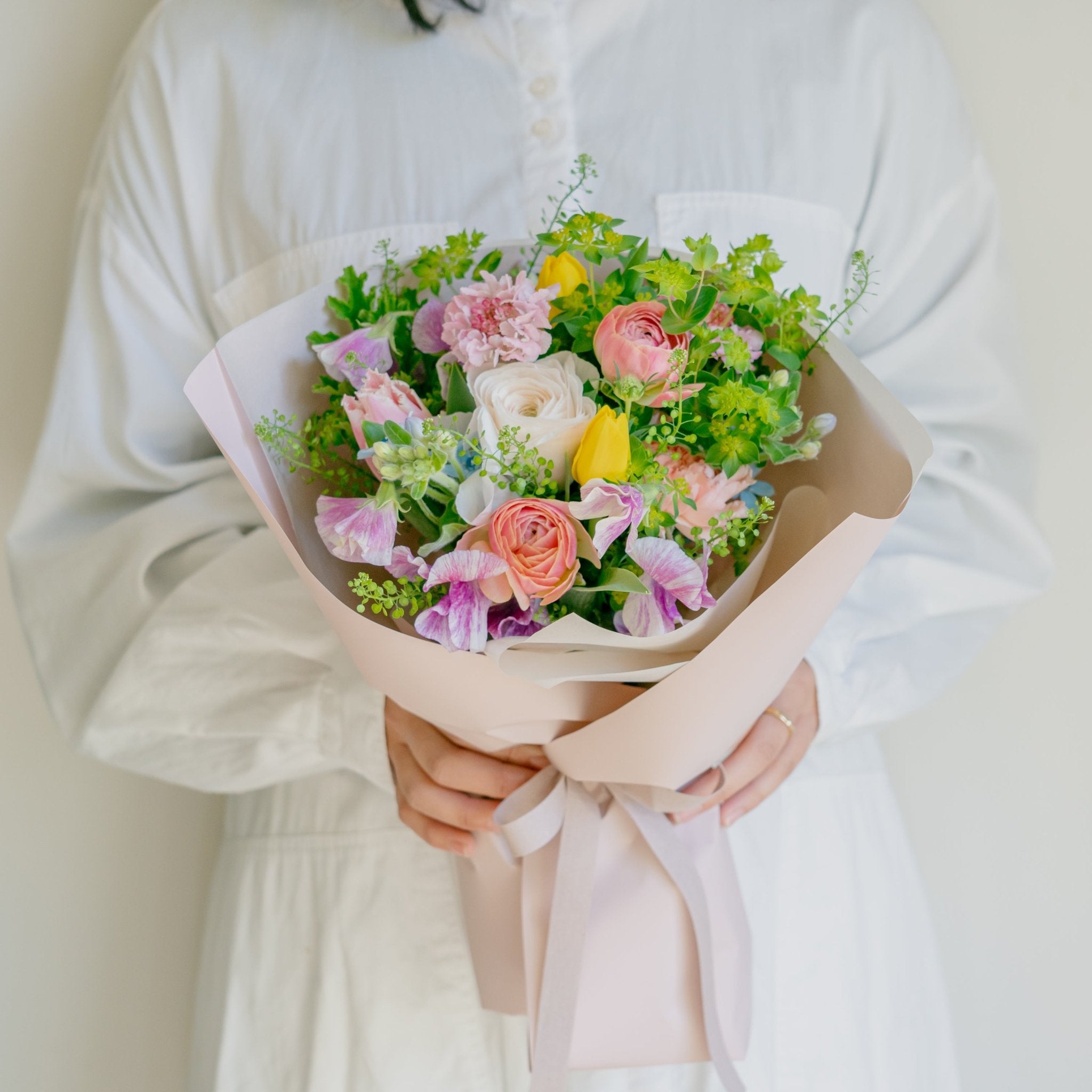 春のミックスギフトをオーダーするならFlower&Plants tette │ 「手から手へ、想いを運ぶフラワーショップ」【板橋駅徒歩4分】【熟練フローリスト夫婦が運営】【最短2営業日で発送】【24時間365日注文OK】【ギフトは3300円〜】フラワーギフトを手から手へ、想いを込めたブーケやアレンジメントで大切な人に感謝と愛情を。シーンや用途に合わせて選びやすい豊富な種