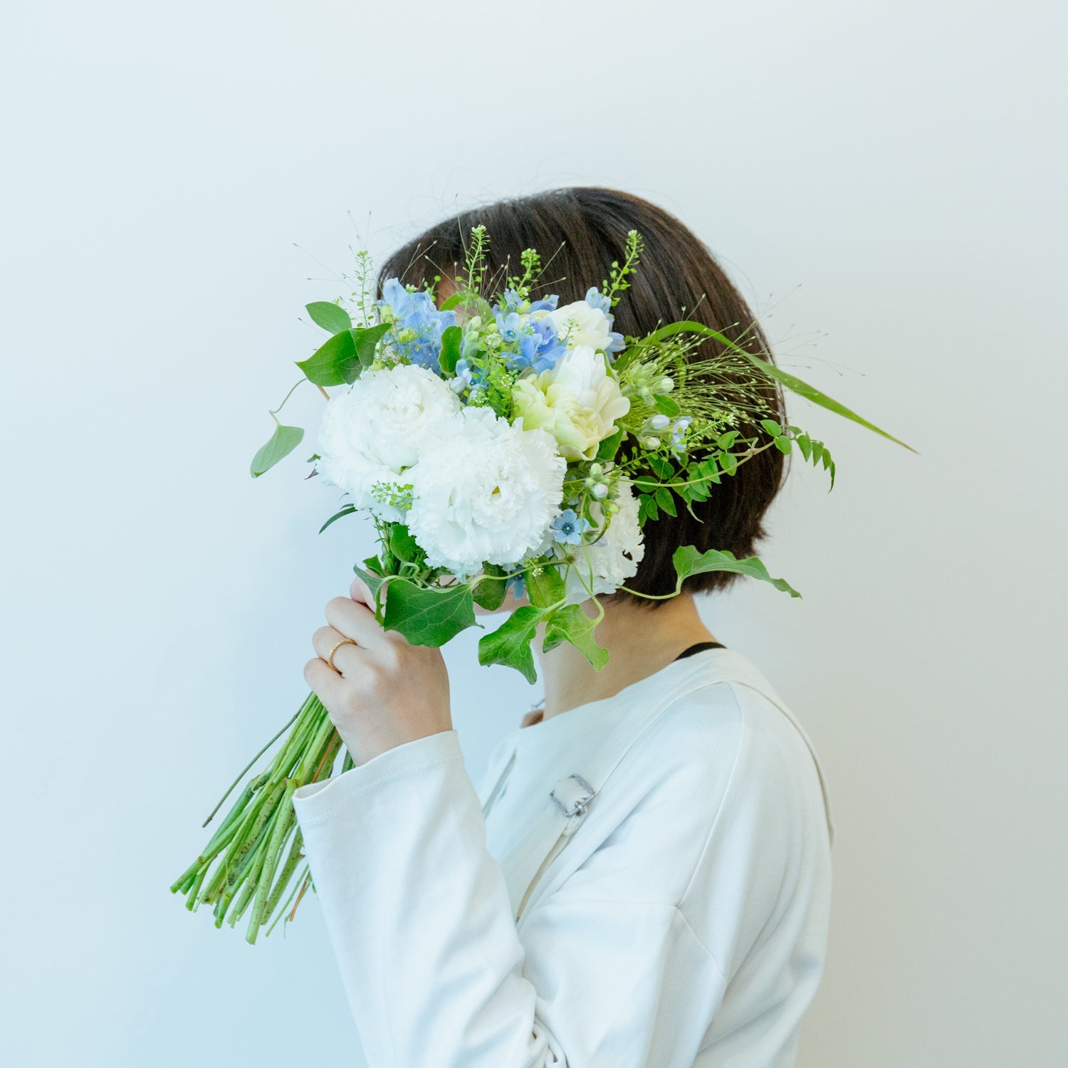 芍薬のギフトをオーダーするならFlower&Plants tette │ 「手から手へ、想いを運ぶフラワーショップ」【板橋駅徒歩4分】【熟練フローリスト夫婦が運営】【最短2営業日で発送】【24時間365日注文OK】【ギフトは3300円〜】フラワーギフトを手から手へ、想いを込めたブーケやアレンジメントで大切な人に感謝と愛情を。シーンや用途に合わせて選びやすい豊富な種
