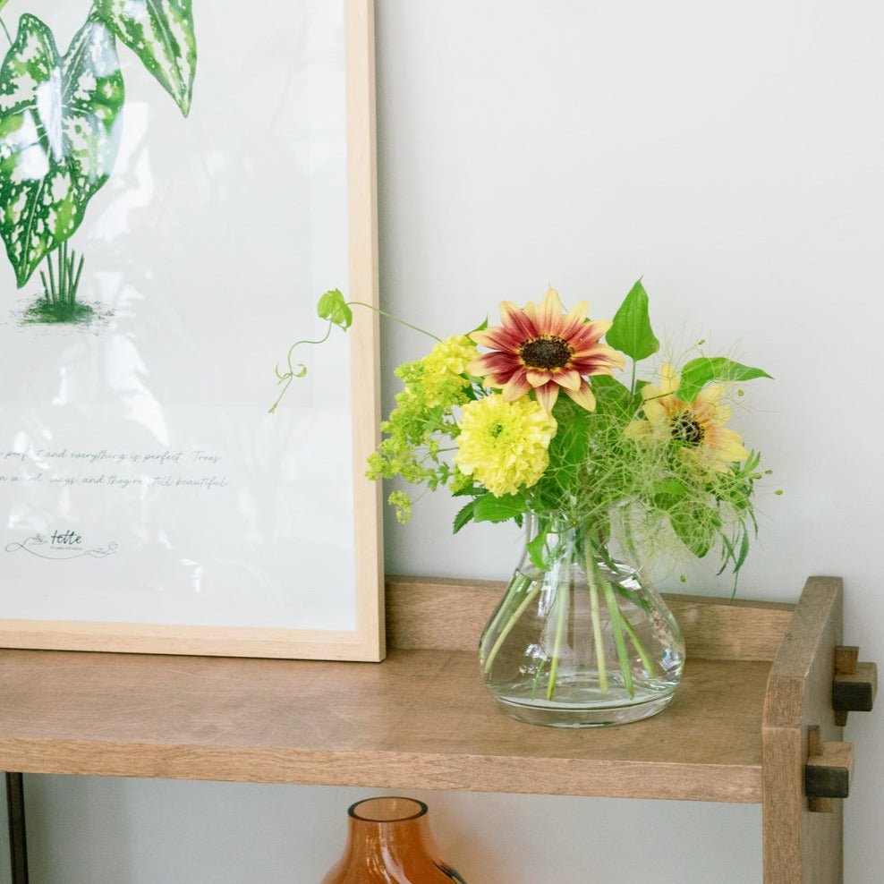 お花の定期便をオーダーするならFlower&Plants tette │ 「手から手へ、想いを運ぶフラワーショップ」【板橋駅徒歩4分】【熟練フローリスト夫婦が運営】【最短2営業日で発送】【24時間365日注文OK】【ギフトは3300円〜】フラワーギフトを手から手へ、想いを込めたブーケやアレンジメントで大切な人に感謝と愛情を。シーンや用途に合わせて選びやすい豊富な種