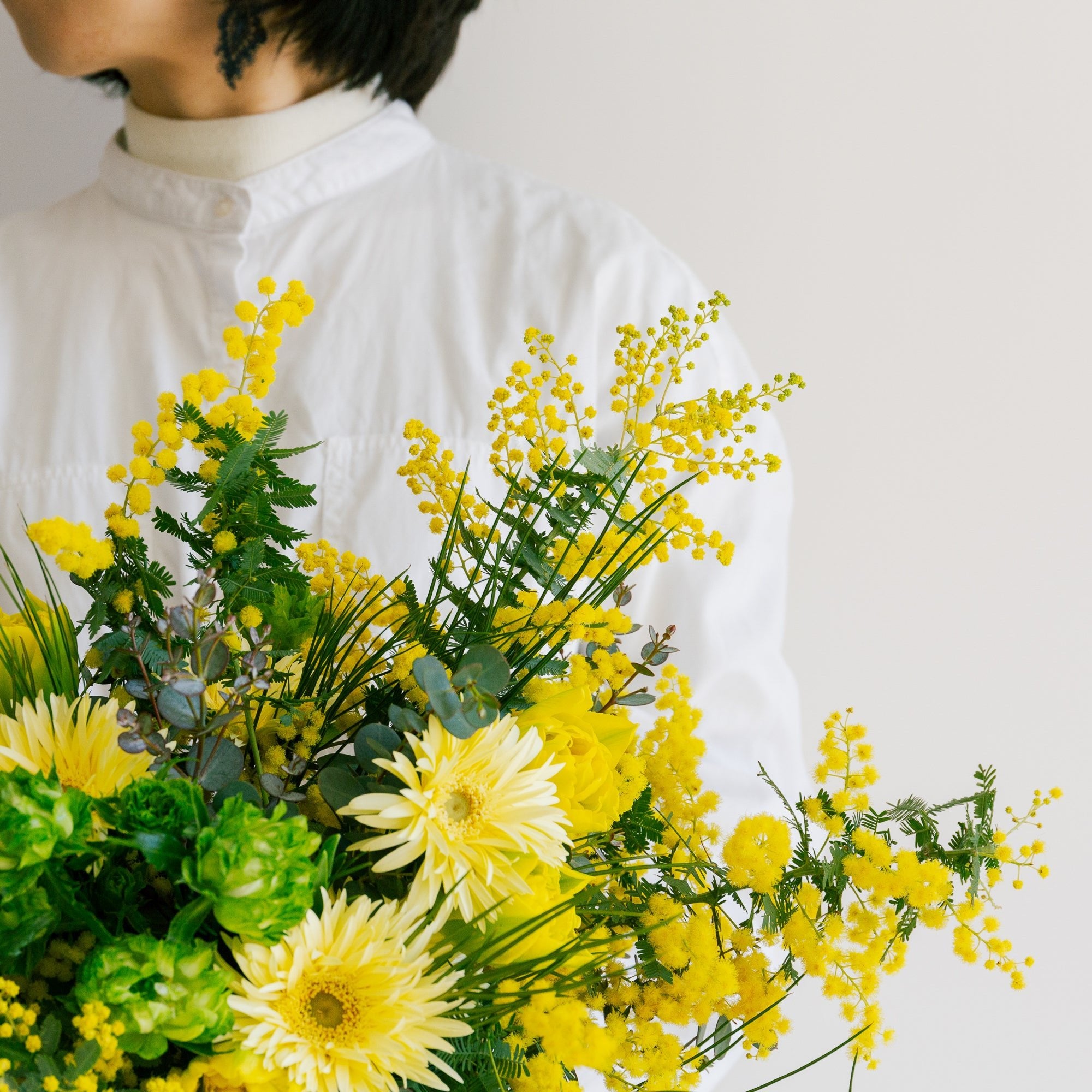 ミモザのギフトをオーダーするならFlower&Plants tette │ 「手から手へ、想いを運ぶフラワーショップ」【板橋駅徒歩4分】【熟練フローリスト夫婦が運営】【最短2営業日で発送】【24時間365日注文OK】【ギフトは3300円〜】フラワーギフトを手から手へ、想いを込めたブーケやアレンジメントで大切な人に感謝と愛情を。シーンや用途に合わせて選びやすい豊富な種