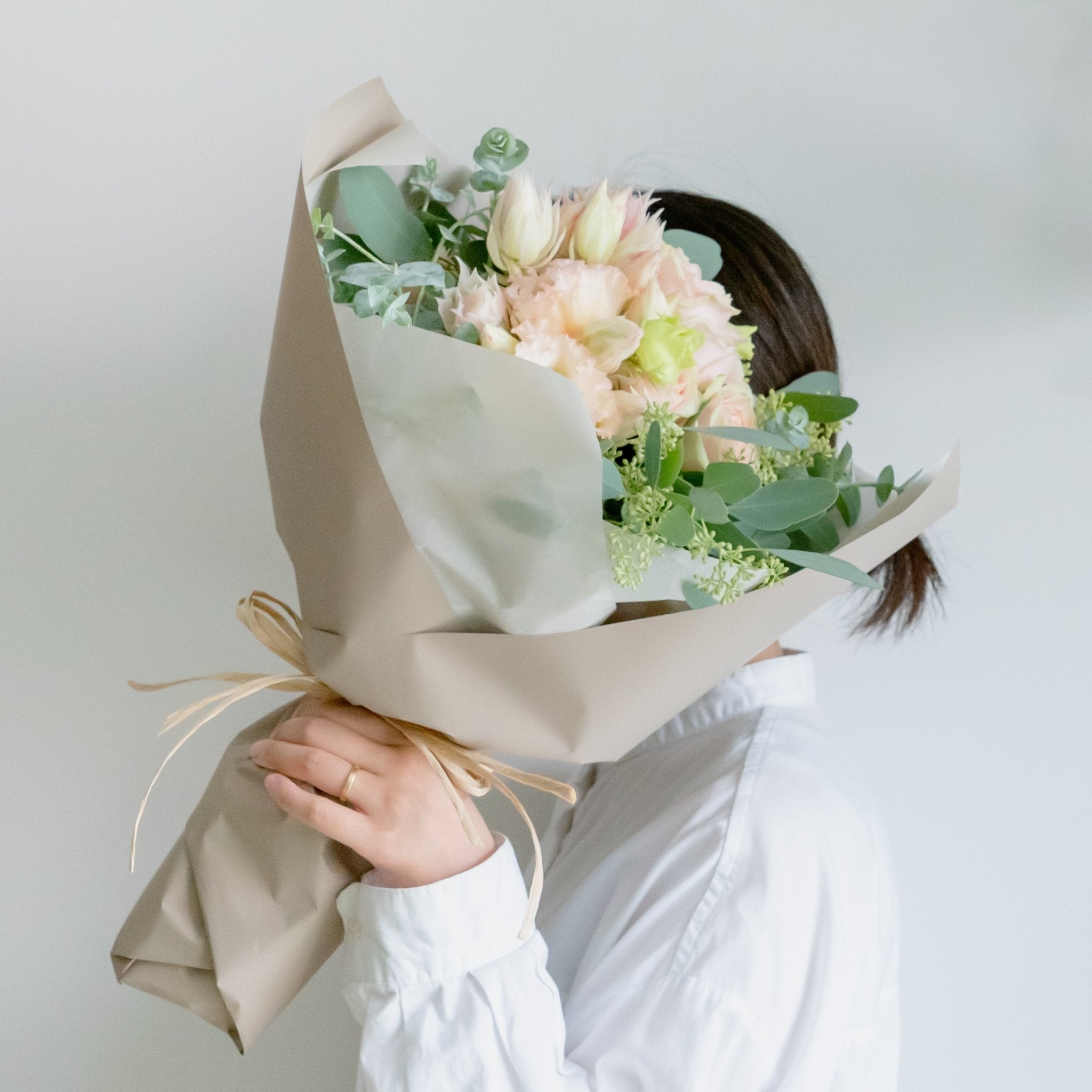 セルリアのギフトをオーダーするならFlower&Plants tette │ 「手から手へ、想いを運ぶフラワーショップ」【板橋駅徒歩4分】【熟練フローリスト夫婦が運営】【最短2営業日で発送】【24時間365日注文OK】【ギフトは3300円〜】フラワーギフトを手から手へ、想いを込めたブーケやアレンジメントで大切な人に感謝と愛情を。シーンや用途に合わせて選びやすい豊富な種