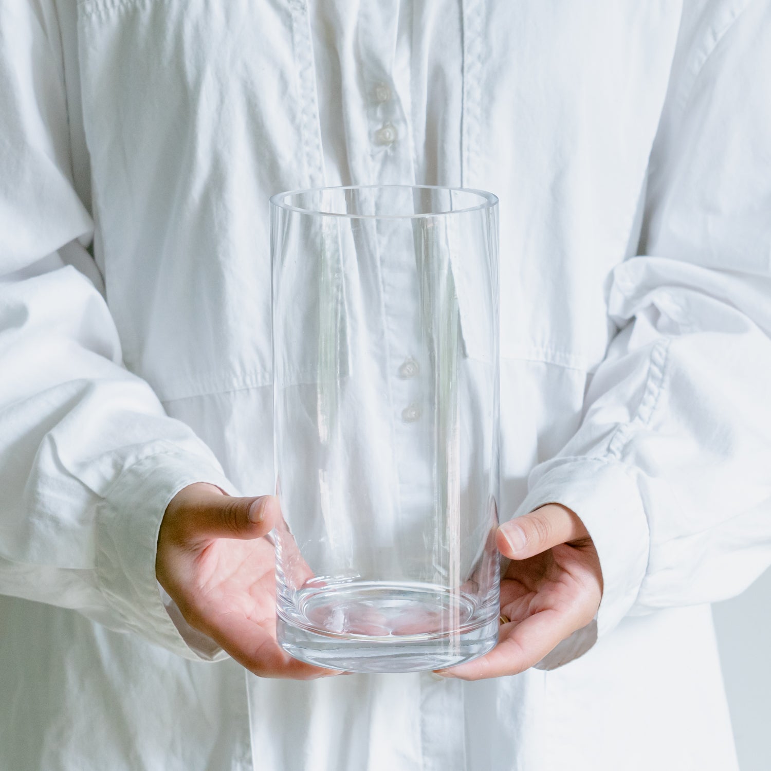 ガラス シリンダーをオーダーするならFlower&Plants tette │ 「手から手へ、想いを運ぶフラワーショップ」【板橋駅徒歩4分】【熟練フローリスト夫婦が運営】【最短2営業日で発送】【24時間365日注文OK】【ギフトは3300円〜】フラワーギフトを手から手へ、想いを込めたブーケやアレンジメントで大切な人に感謝と愛情を。シーンや用途に合わせて選びやすい豊富な種