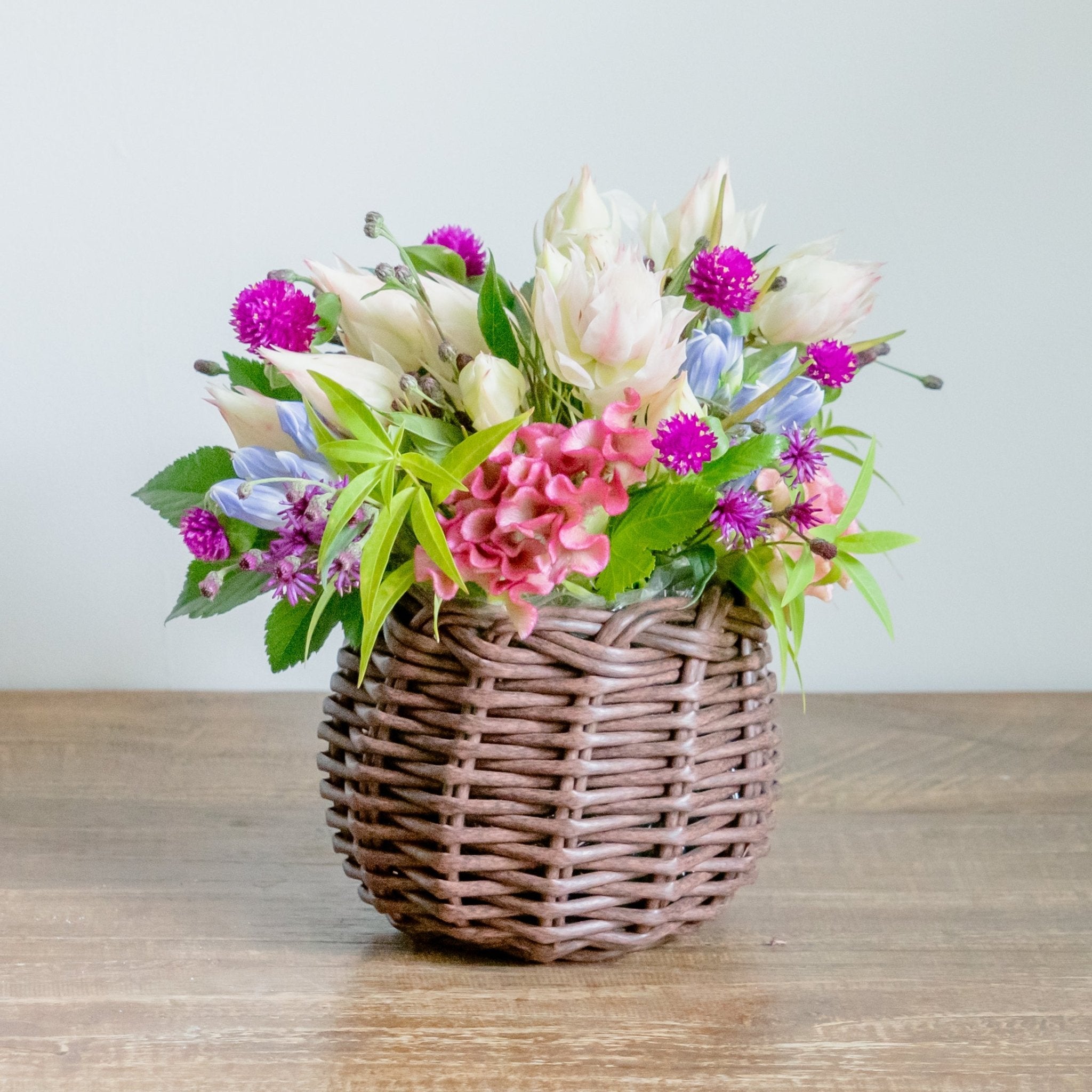 セルリアのギフトをオーダーするならFlower&Plants tette │ 「手から手へ、想いを運ぶフラワーショップ」【板橋駅徒歩4分】【熟練フローリスト夫婦が運営】【最短2営業日で発送】【24時間365日注文OK】【ギフトは3300円〜】フラワーギフトを手から手へ、想いを込めたブーケやアレンジメントで大切な人に感謝と愛情を。シーンや用途に合わせて選びやすい豊富な種