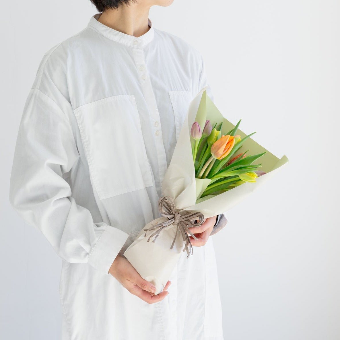 チューリップのギフトをオーダーするならFlower&Plants tette │ 「手から手へ、想いを運ぶフラワーショップ」【板橋駅徒歩4分】【熟練フローリスト夫婦が運営】【最短2営業日で発送】【24時間365日注文OK】【ギフトは3300円〜】フラワーギフトを手から手へ、想いを込めたブーケやアレンジメントで大切な人に感謝と愛情を。シーンや用途に合わせて選びやすい豊富な種