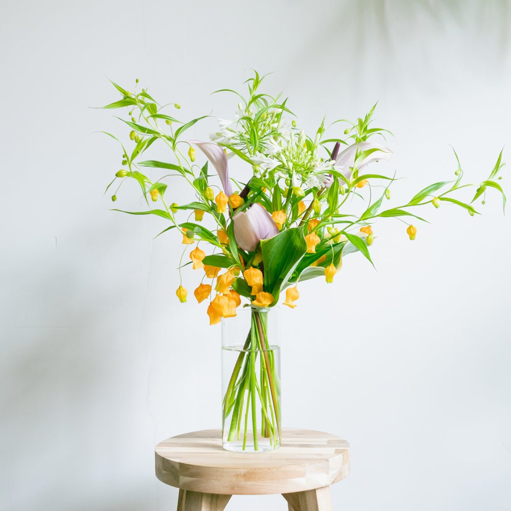 サンダーソニアのギフトをオーダーするならFlower&Plants tette │ 「手から手へ、想いを運ぶフラワーショップ」【板橋駅徒歩4分】【熟練フローリスト夫婦が運営】【最短2営業日で発送】【24時間365日注文OK】【ギフトは3300円〜】フラワーギフトを手から手へ、想いを込めたブーケやアレンジメントで大切な人に感謝と愛情を。シーンや用途に合わせて選びやすい豊富な種