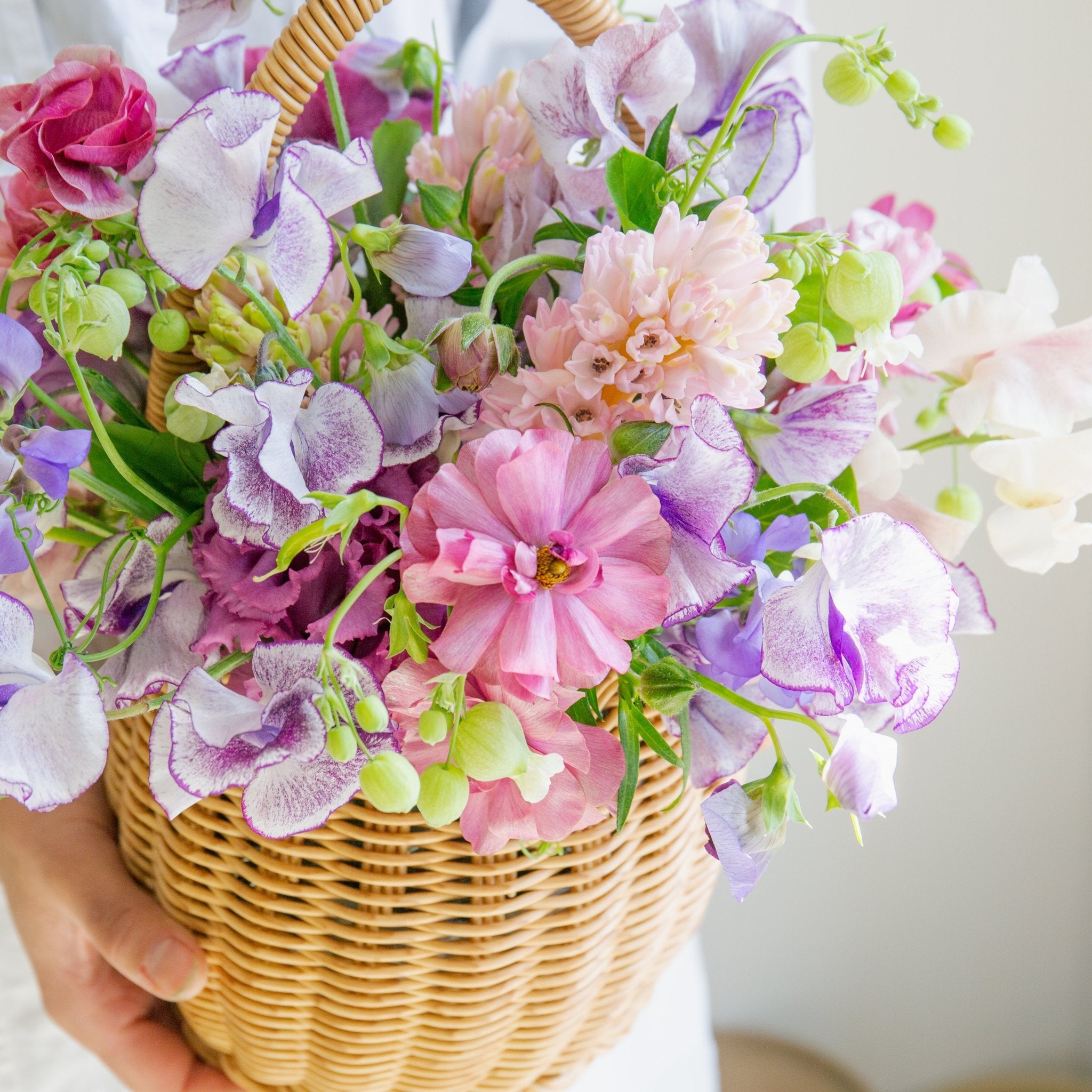 スイートピーのギフトをオーダーするならFlower&Plants tette │ 「手から手へ、想いを運ぶフラワーショップ」【板橋駅徒歩4分】【熟練フローリスト夫婦が運営】【最短2営業日で発送】【24時間365日注文OK】【ギフトは3300円〜】フラワーギフトを手から手へ、想いを込めたブーケやアレンジメントで大切な人に感謝と愛情を。シーンや用途に合わせて選びやすい豊富な種