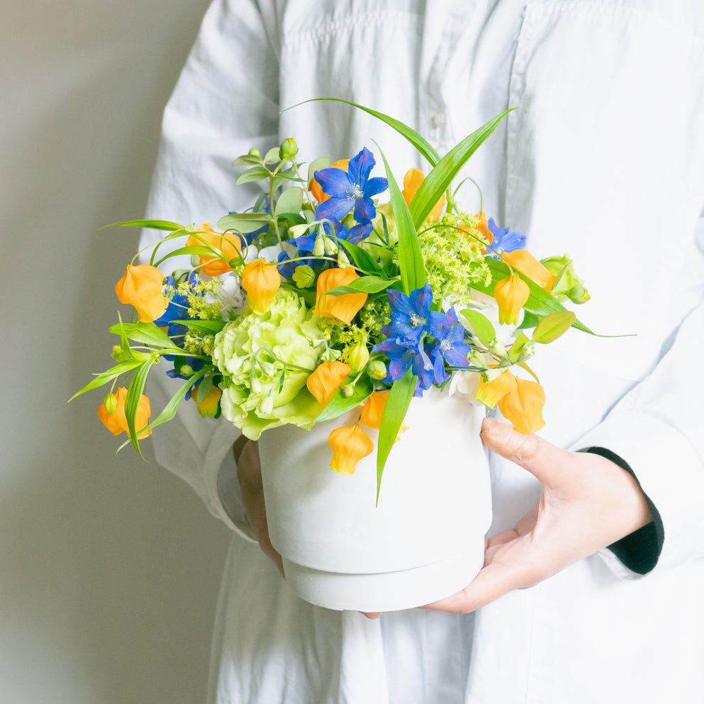 サンダーソニアのギフトをオーダーするならFlower&Plants tette │ 「手から手へ、想いを運ぶフラワーショップ」【板橋駅徒歩4分】【熟練フローリスト夫婦が運営】【最短2営業日で発送】【24時間365日注文OK】【ギフトは3300円〜】フラワーギフトを手から手へ、想いを込めたブーケやアレンジメントで大切な人に感謝と愛情を。シーンや用途に合わせて選びやすい豊富な種