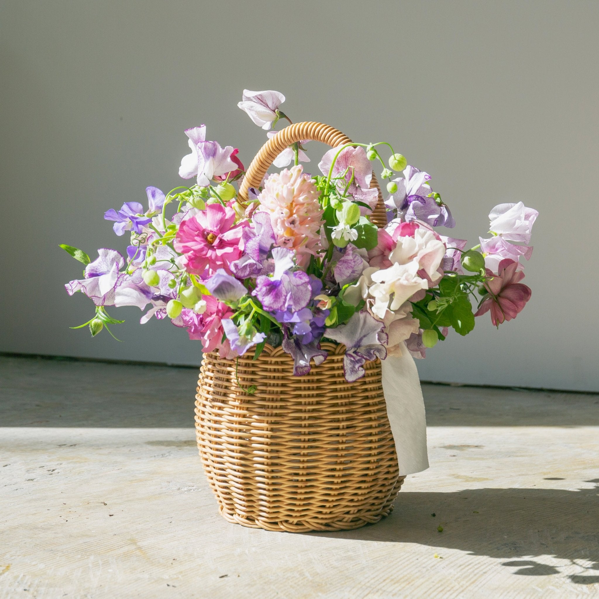 スイートピーのギフトをオーダーするならFlower&Plants tette │ 「手から手へ、想いを運ぶフラワーショップ」【板橋駅徒歩4分】【熟練フローリスト夫婦が運営】【最短2営業日で発送】【24時間365日注文OK】【ギフトは3300円〜】フラワーギフトを手から手へ、想いを込めたブーケやアレンジメントで大切な人に感謝と愛情を。シーンや用途に合わせて選びやすい豊富な種