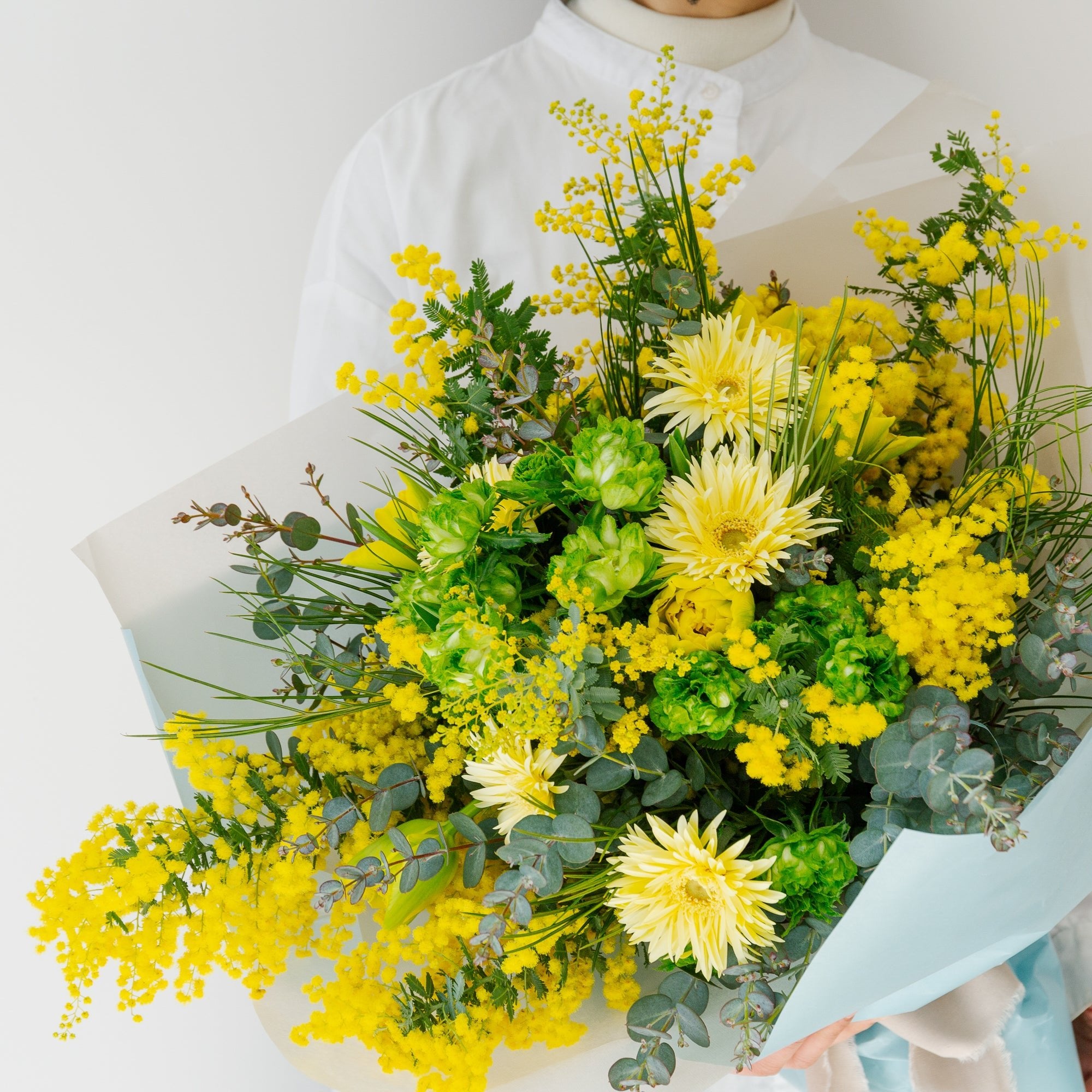 ミモザのギフトをオーダーするならFlower&Plants tette │ 「手から手へ、想いを運ぶフラワーショップ」【板橋駅徒歩4分】【熟練フローリスト夫婦が運営】【最短2営業日で発送】【24時間365日注文OK】【ギフトは3300円〜】フラワーギフトを手から手へ、想いを込めたブーケやアレンジメントで大切な人に感謝と愛情を。シーンや用途に合わせて選びやすい豊富な種