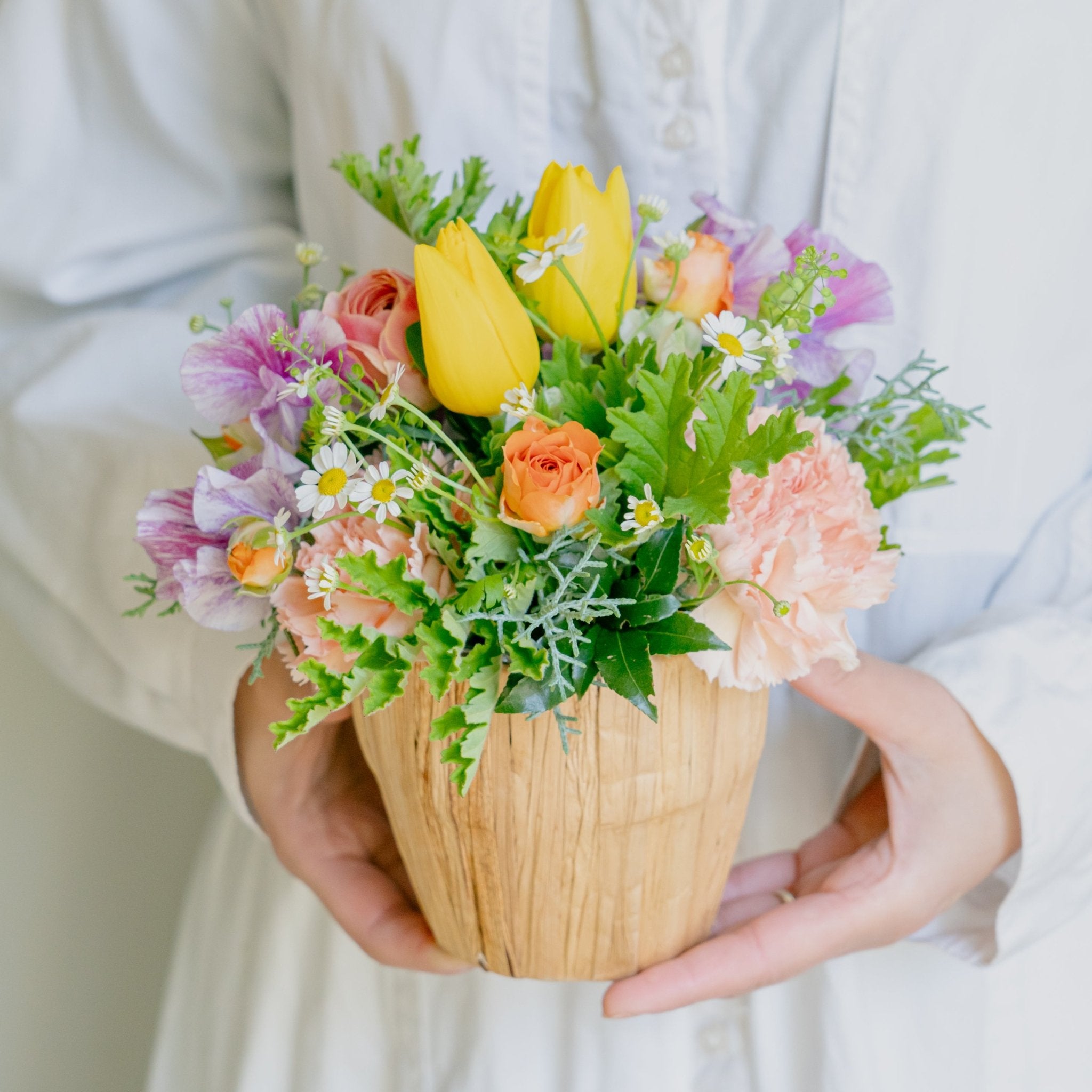 春のミックスギフトをオーダーするならFlower&Plants tette │ 「手から手へ、想いを運ぶフラワーショップ」【板橋駅徒歩4分】【熟練フローリスト夫婦が運営】【最短2営業日で発送】【24時間365日注文OK】【ギフトは3300円〜】フラワーギフトを手から手へ、想いを込めたブーケやアレンジメントで大切な人に感謝と愛情を。シーンや用途に合わせて選びやすい豊富な種