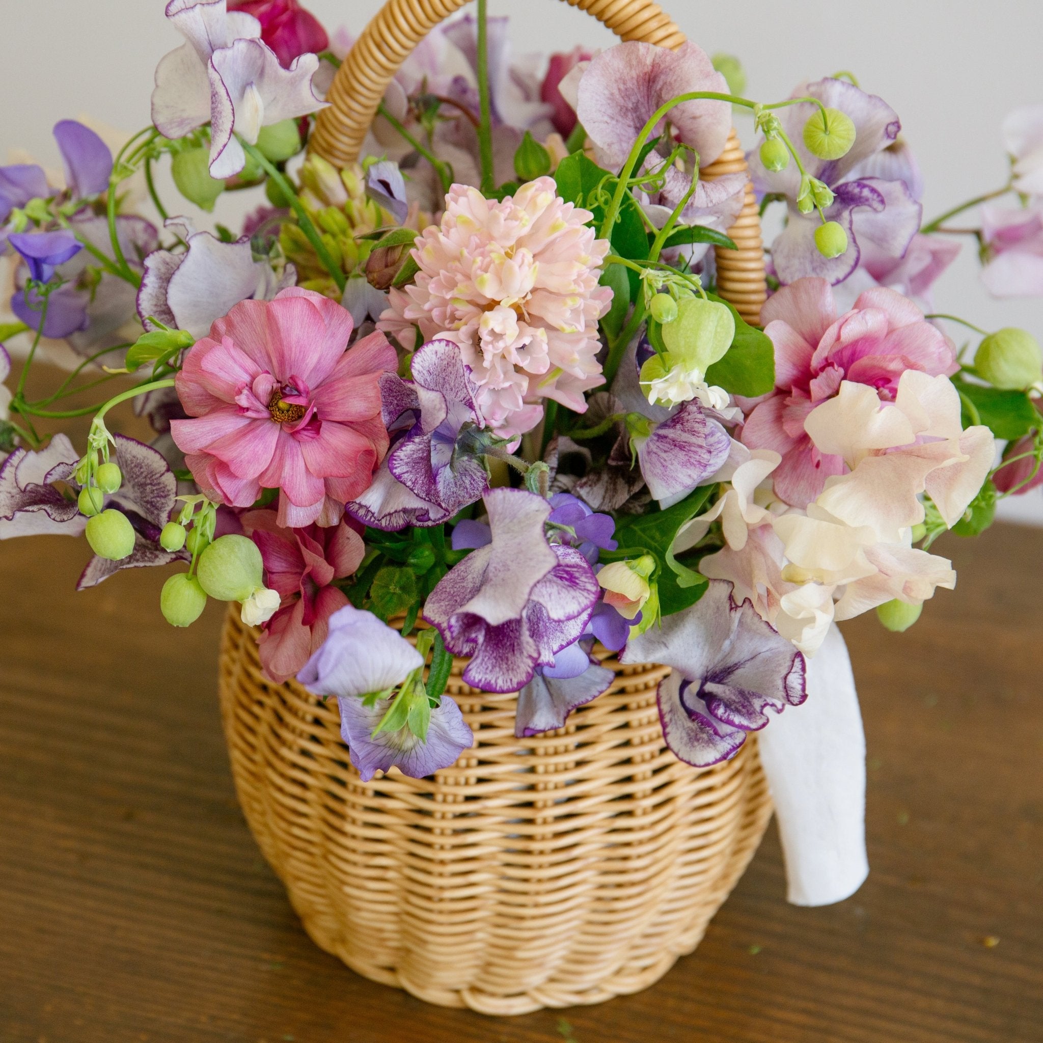 スイートピーのギフトをオーダーするならFlower&Plants tette │ 「手から手へ、想いを運ぶフラワーショップ」【板橋駅徒歩4分】【熟練フローリスト夫婦が運営】【最短2営業日で発送】【24時間365日注文OK】【ギフトは3300円〜】フラワーギフトを手から手へ、想いを込めたブーケやアレンジメントで大切な人に感謝と愛情を。シーンや用途に合わせて選びやすい豊富な種