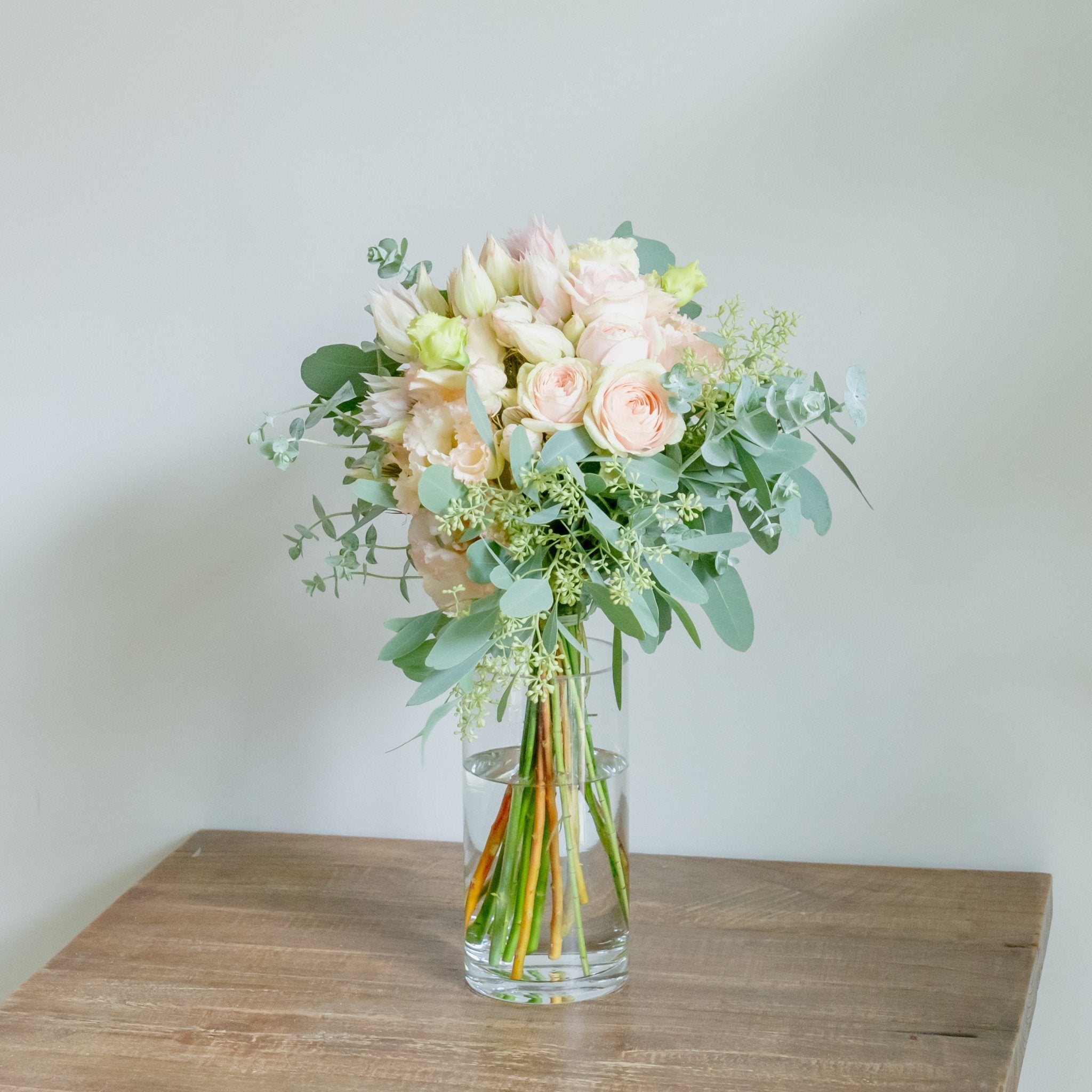 セルリアのギフトをオーダーするならFlower&Plants tette │ 「手から手へ、想いを運ぶフラワーショップ」【板橋駅徒歩4分】【熟練フローリスト夫婦が運営】【最短2営業日で発送】【24時間365日注文OK】【ギフトは3300円〜】フラワーギフトを手から手へ、想いを込めたブーケやアレンジメントで大切な人に感謝と愛情を。シーンや用途に合わせて選びやすい豊富な種