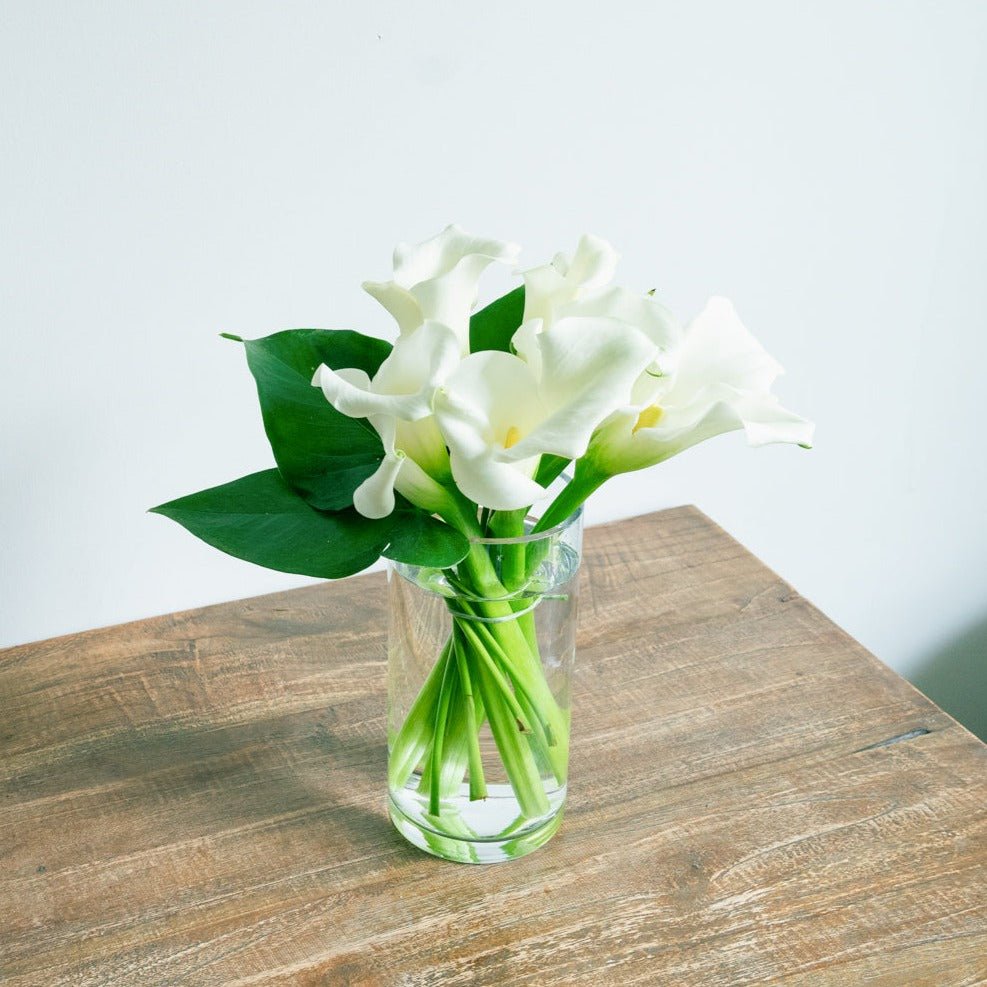 ガラス シリンダーをオーダーするならFlower&Plants tette │ 「手から手へ、想いを運ぶフラワーショップ」【板橋駅徒歩4分】【熟練フローリスト夫婦が運営】【最短2営業日で発送】【24時間365日注文OK】【ギフトは3300円〜】フラワーギフトを手から手へ、想いを込めたブーケやアレンジメントで大切な人に感謝と愛情を。シーンや用途に合わせて選びやすい豊富な種