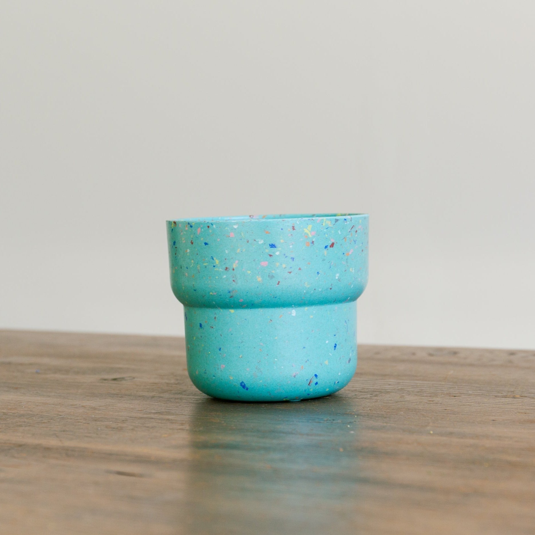 エコチップペインターポットをオーダーするならFlower&Plants tette │ 「手から手へ、想いを運ぶフラワーショップ」【板橋駅徒歩4分】【熟練フローリスト夫婦が運営】【最短2営業日で発送】【24時間365日注文OK】【ギフトは3300円〜】フラワーギフトを手から手へ、想いを込めたブーケやアレンジメントで大切な人に感謝と愛情を。シーンや用途に合わせて選びやすい豊富な種