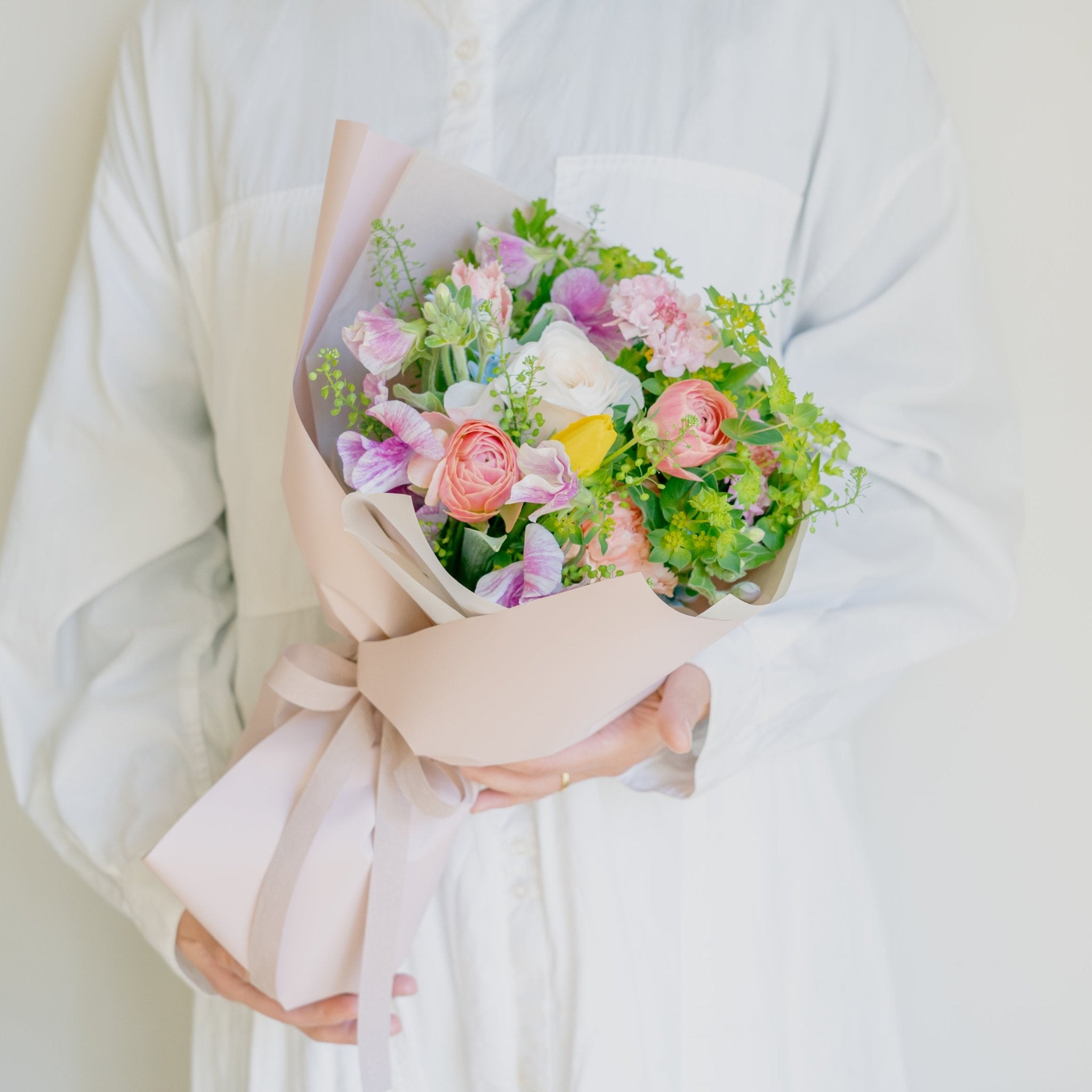 春のミックスギフトをオーダーするならFlower&Plants tette │ 「手から手へ、想いを運ぶフラワーショップ」【板橋駅徒歩4分】【熟練フローリスト夫婦が運営】【最短2営業日で発送】【24時間365日注文OK】【ギフトは3300円〜】フラワーギフトを手から手へ、想いを込めたブーケやアレンジメントで大切な人に感謝と愛情を。シーンや用途に合わせて選びやすい豊富な種